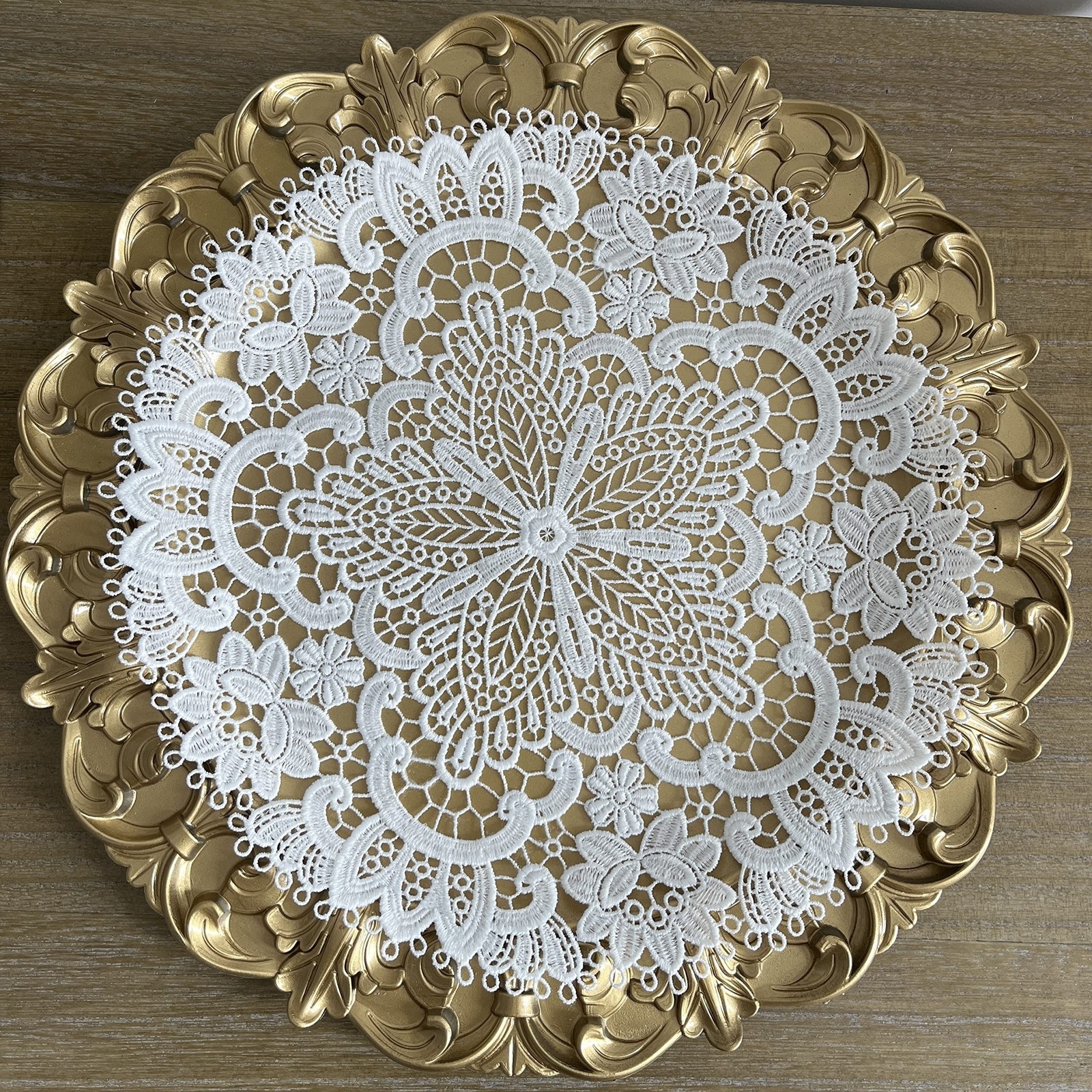 2Pack Round Lace Placemats for Dining Table,11inch Diameter Delicate Floret E...