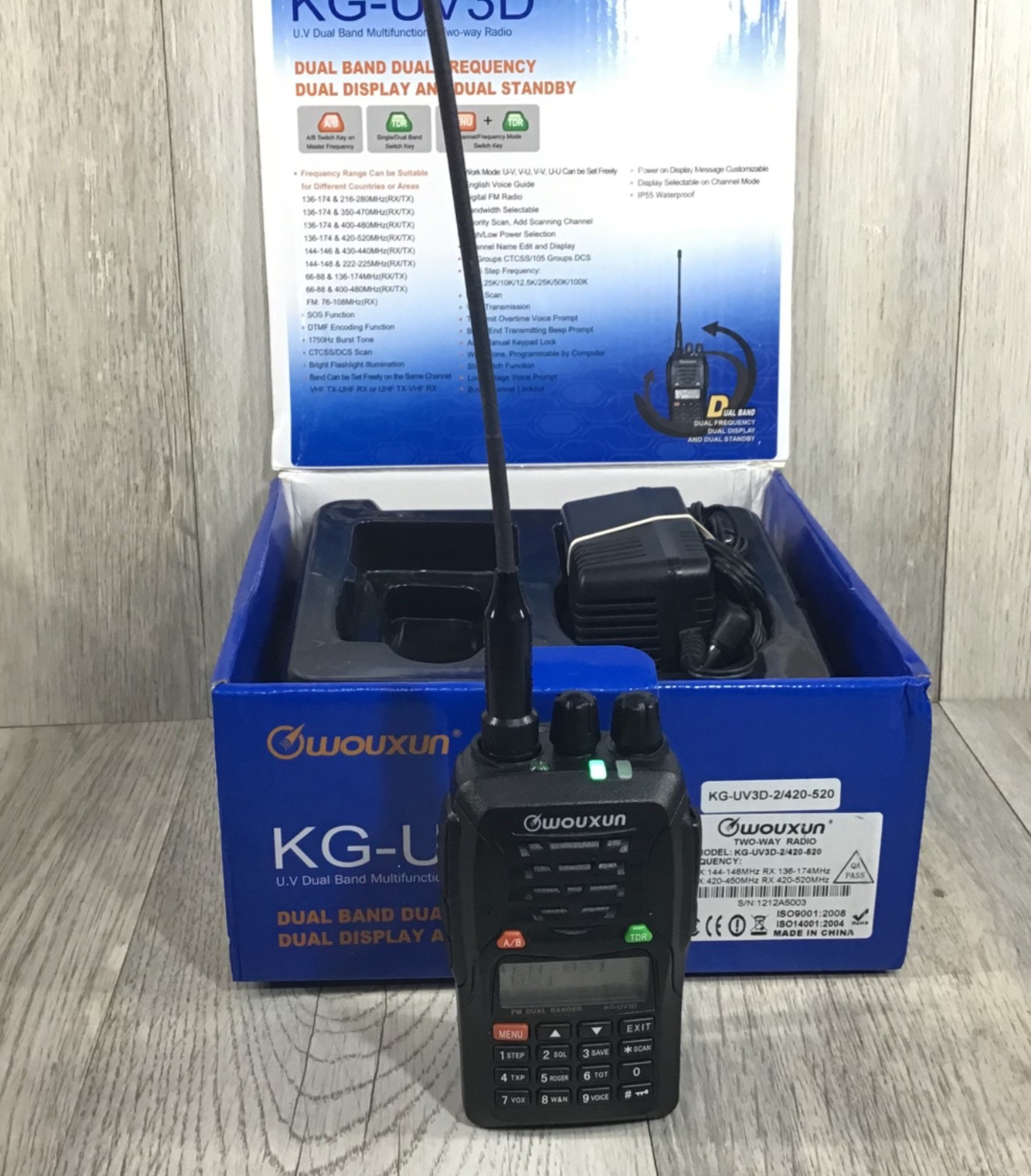 Wouxun KG-UV3D Dual Band/Dual Frequency Multifunctional Two-Way Radio & Charger*