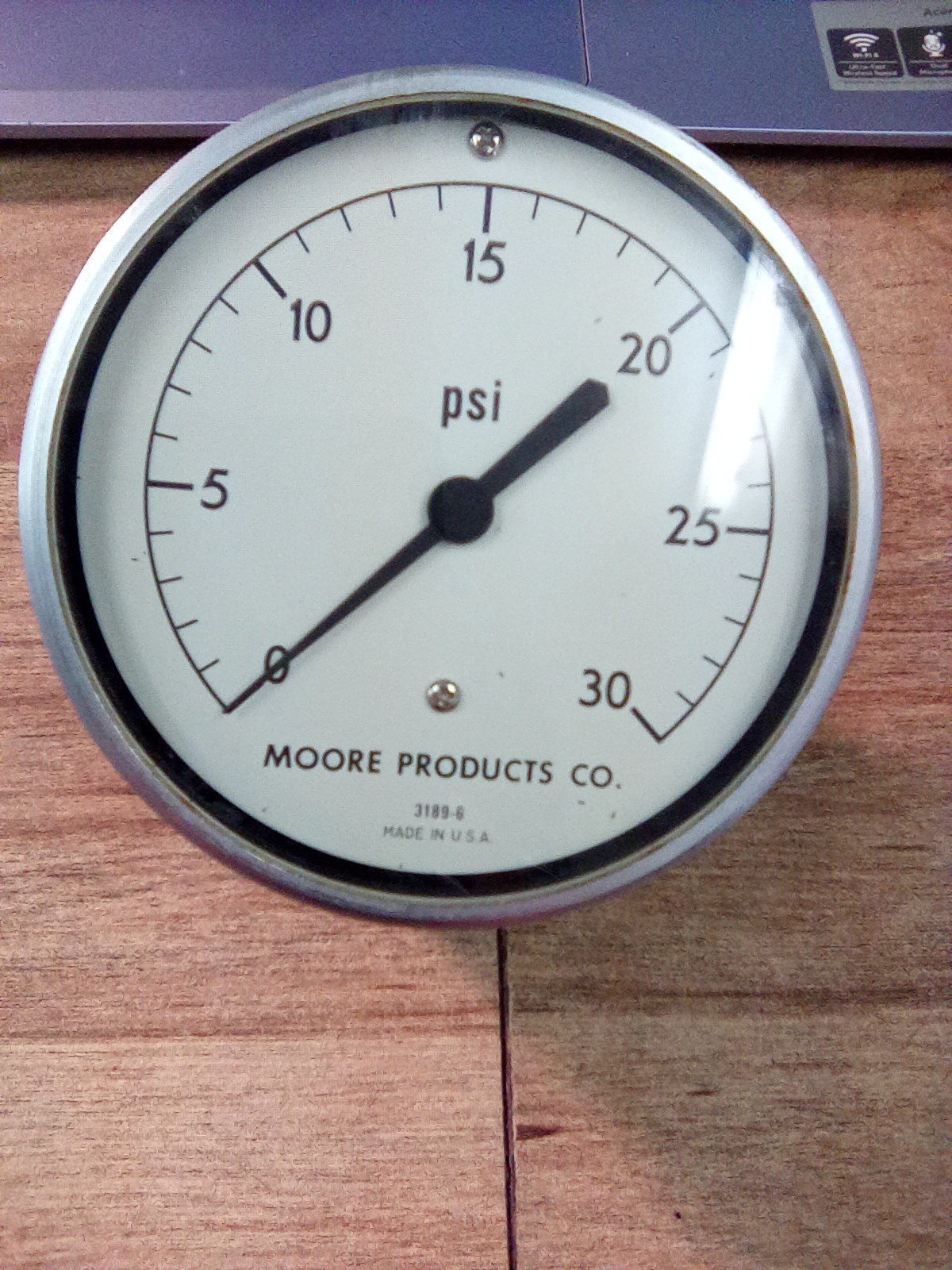 Moore Products 3189-6 PSI Pressure Gauge