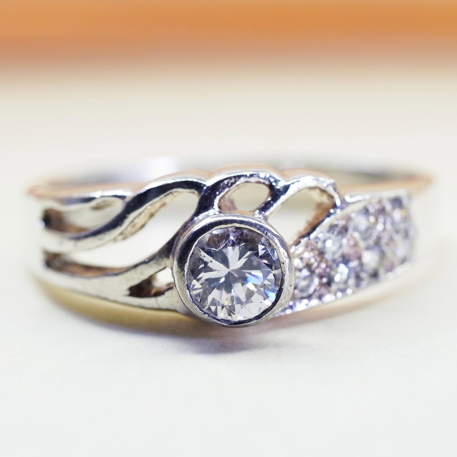 Size 7, Sterling 925 silver ring with round cut CZ and cluster cz