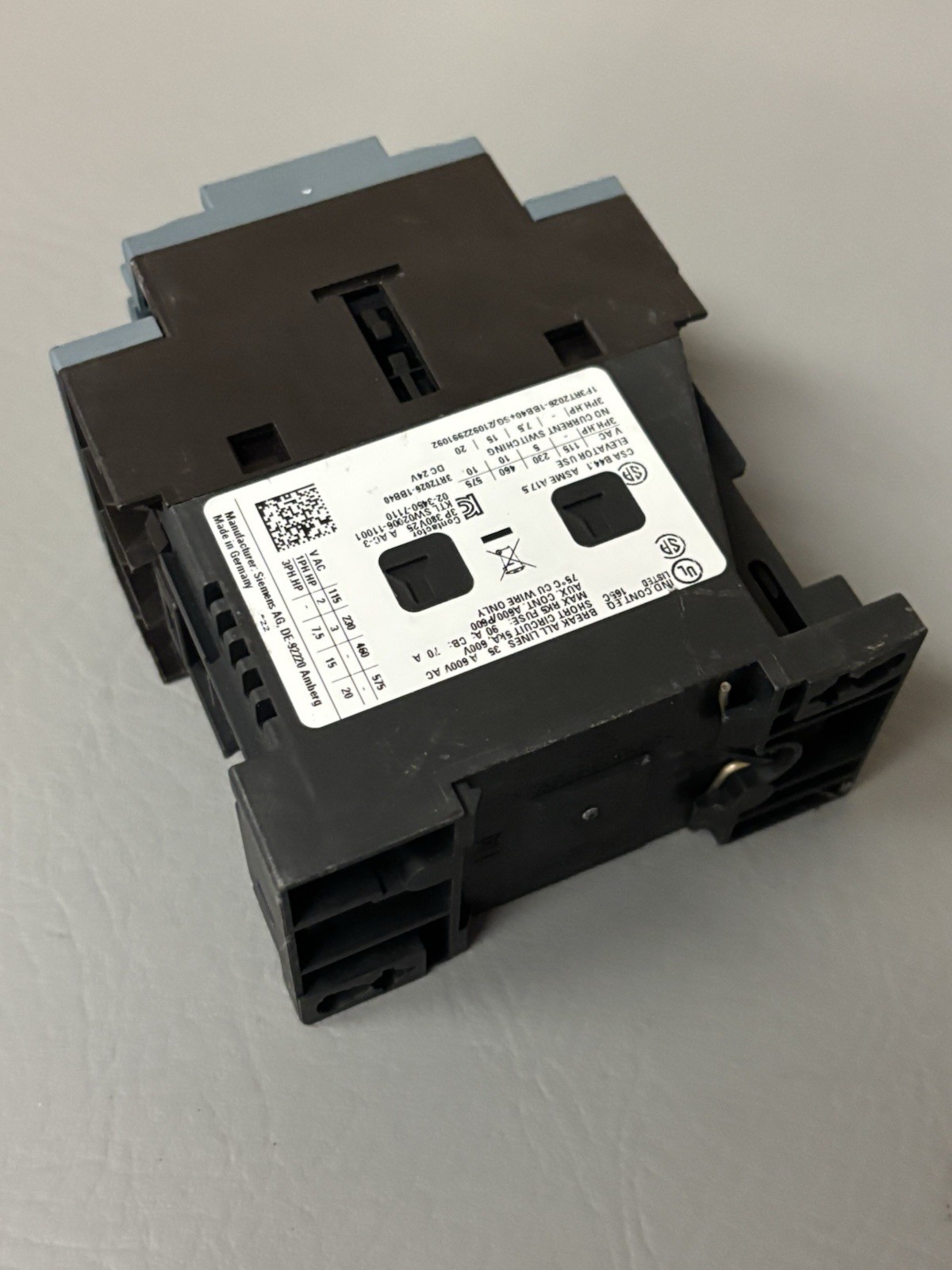 Unused SIEMENS POWER CONTACTOR 3RT2026-1BB40