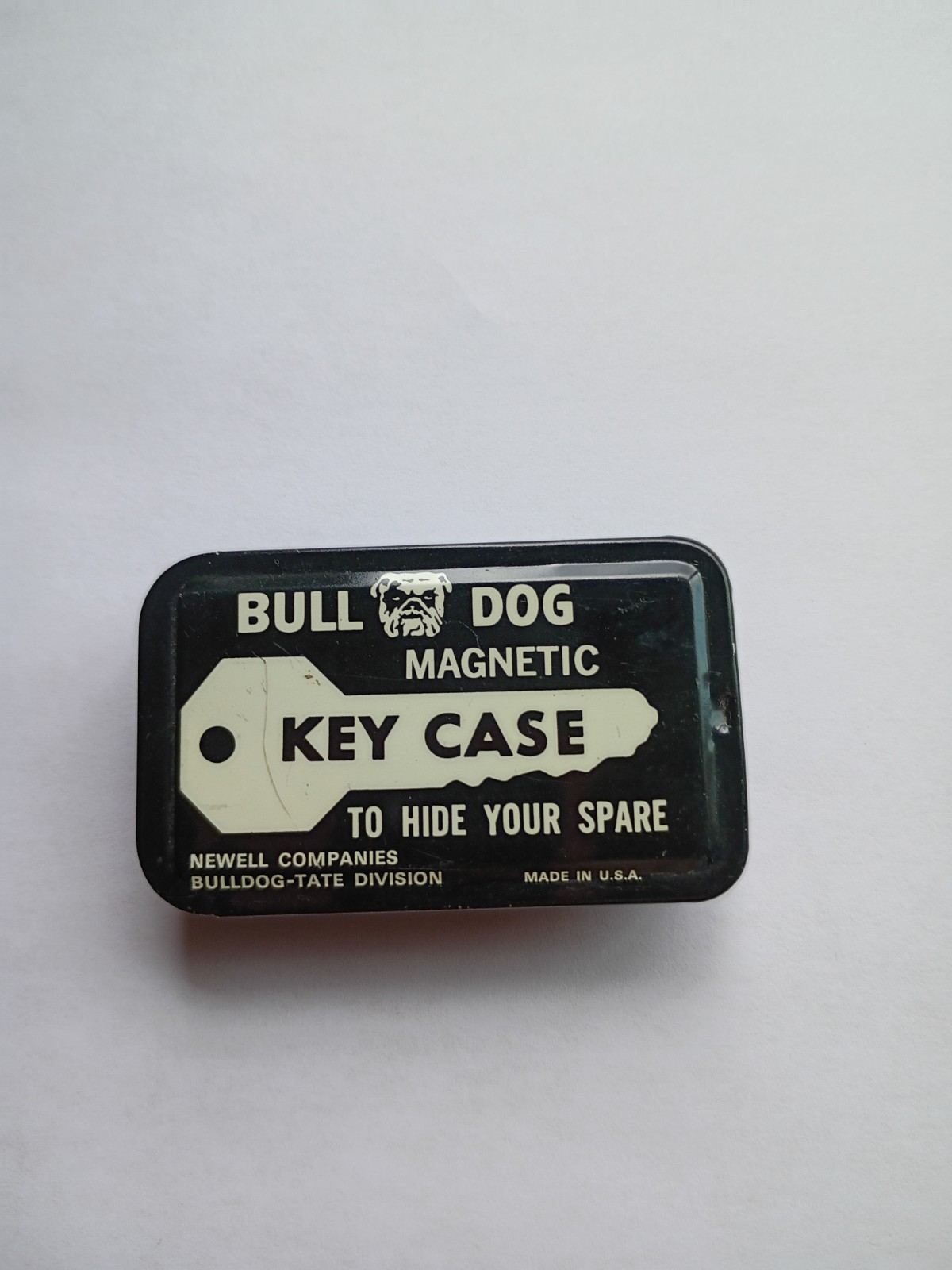VTG BULL DOG Magnetic Hide Key Holder Case NEWELL CO BULLDOG TATE DIV. RARE !