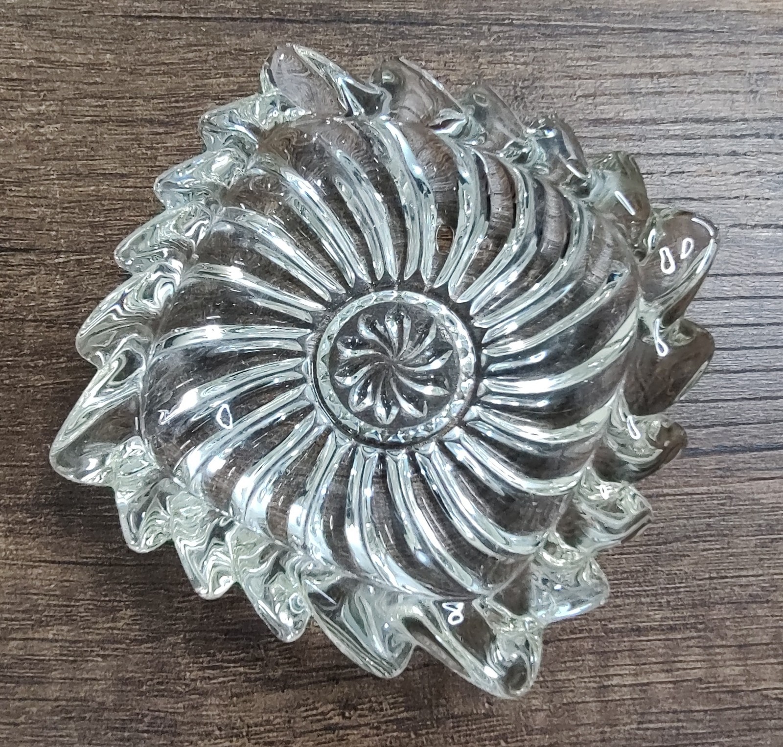 Vintage Clear Heavy Glass Spiral Ashtray Trinket Dish Clean NO CHIPS B1