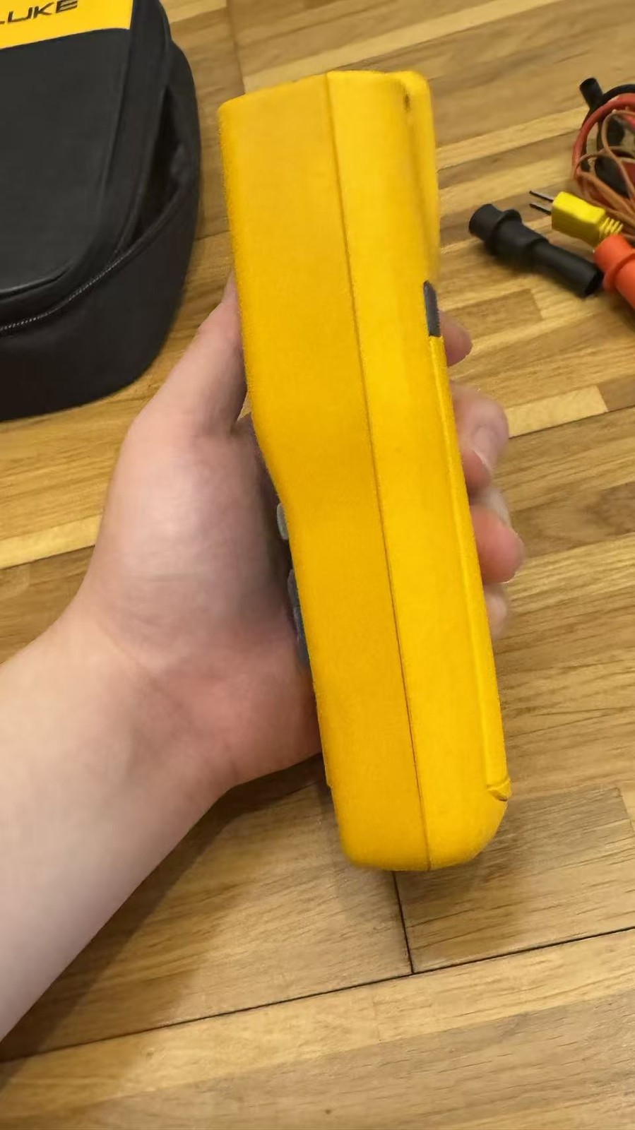 Fluke 714B Thermocouple Calibrator