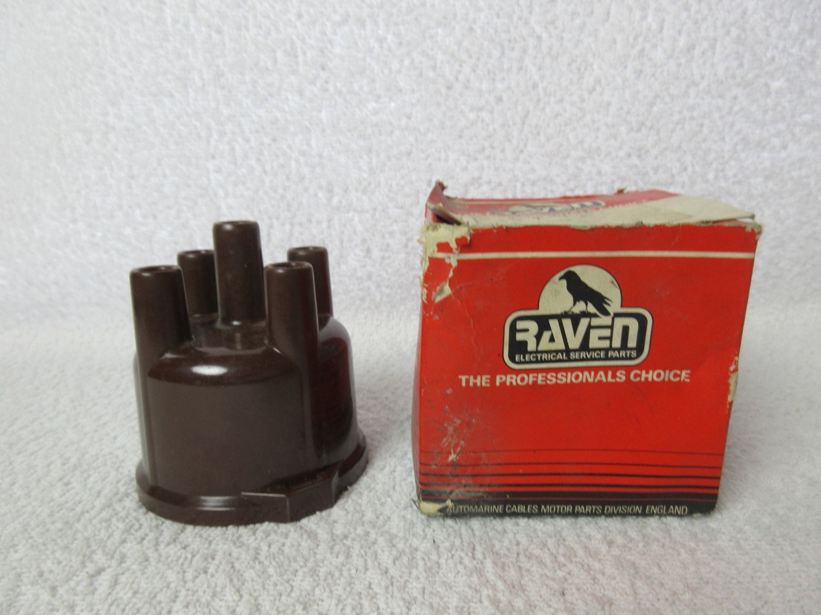 Raven Distributor Cap, No.DT 4498, Brown - NOS