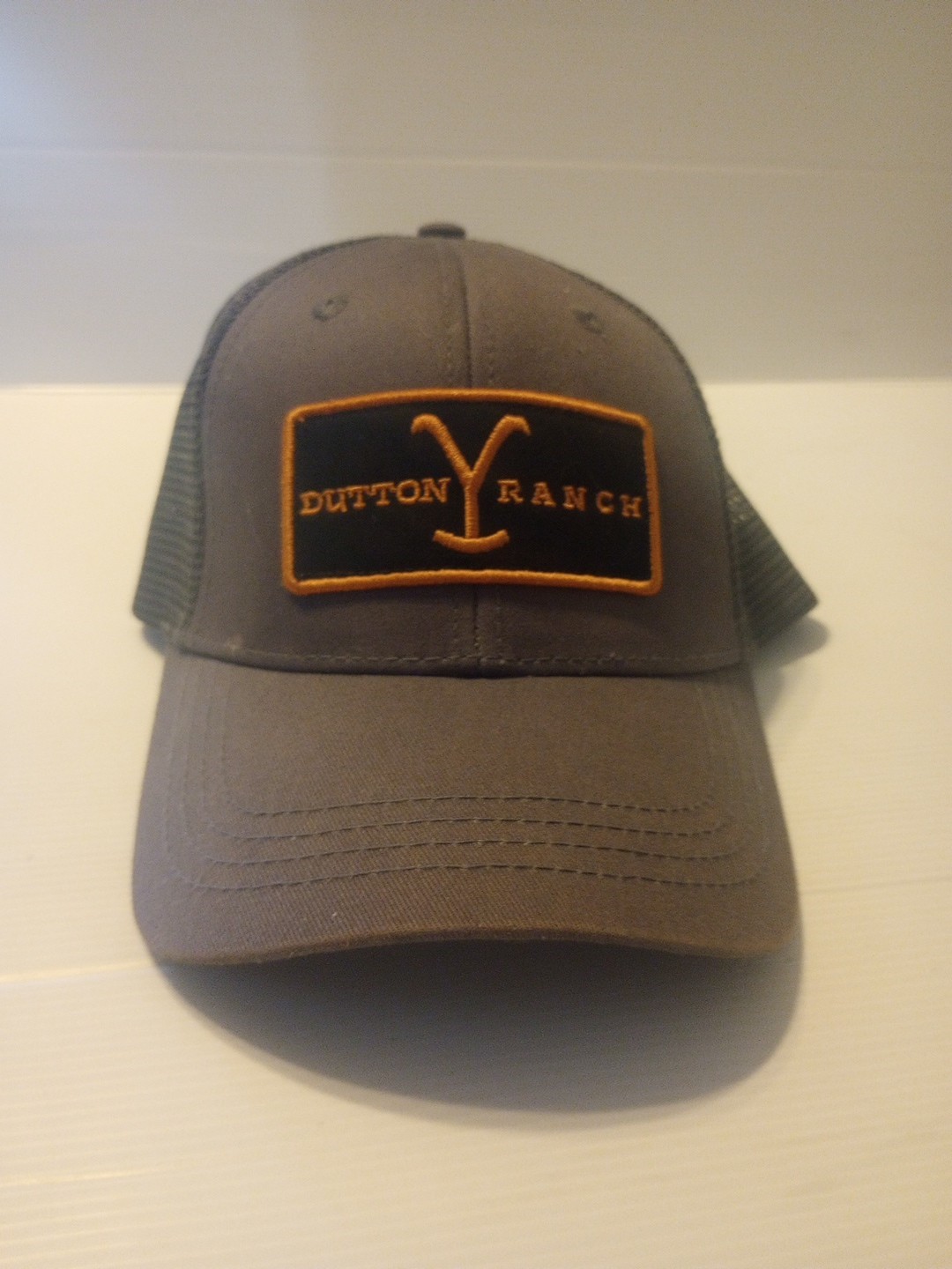 Yellowstone Dutton Ranch Emblem Patch Adjustable Trucker Hat Grey