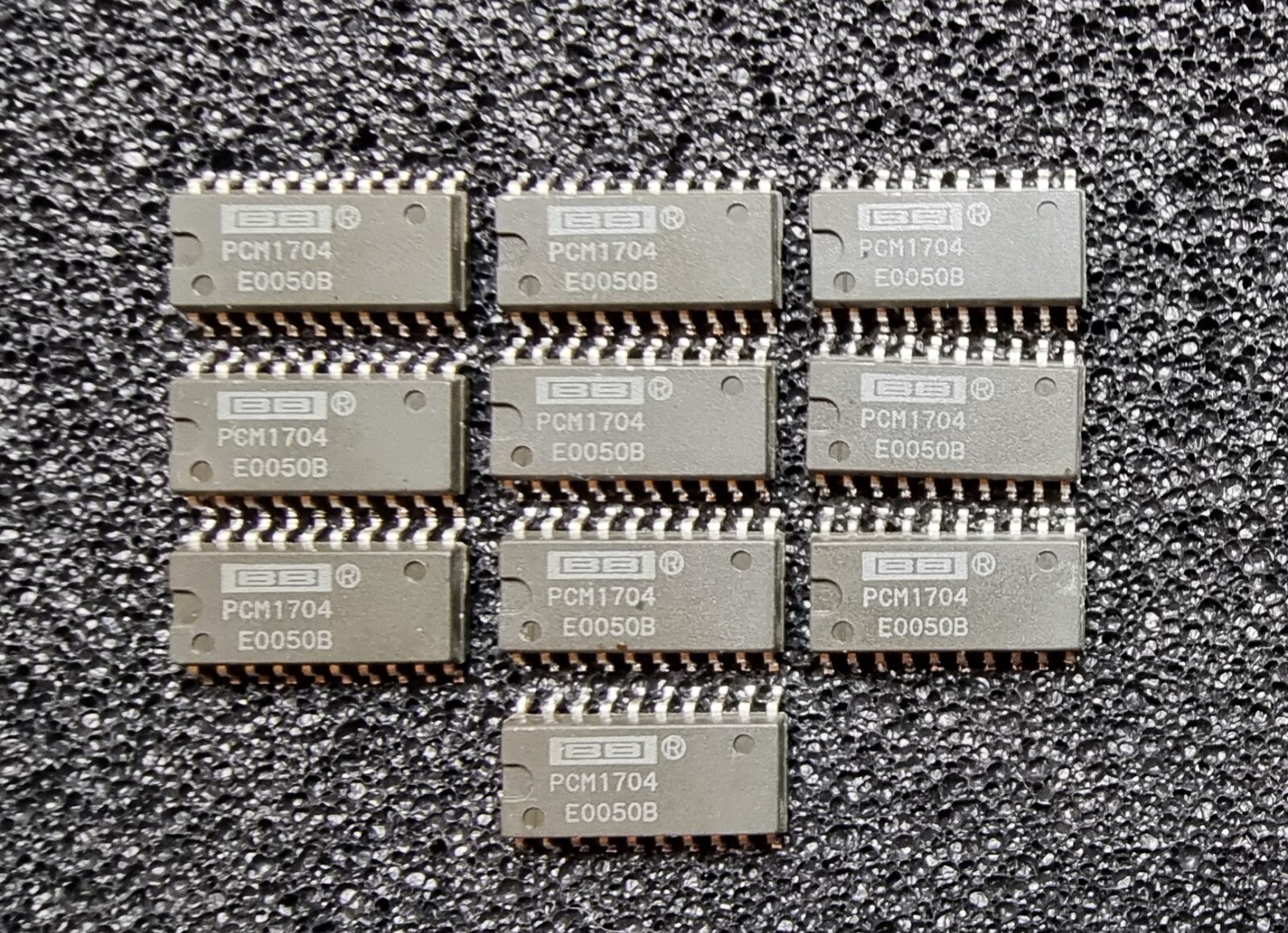 PCM1704 Burr Brown Original DAC ICs, same batch