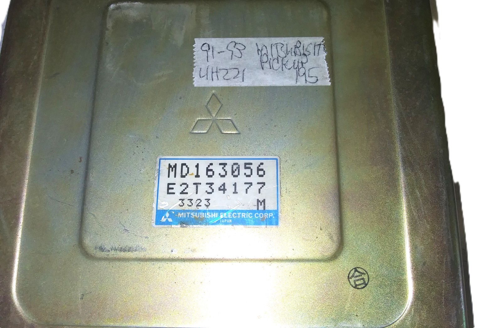 MD163056 ECM ECU computer 1991-1993 Mitsubishi Pickup