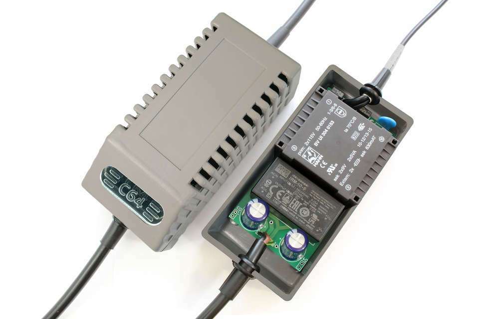 C64 PSU Modern Gray US - Replacement Commodore 64 Power Supply, US Plug