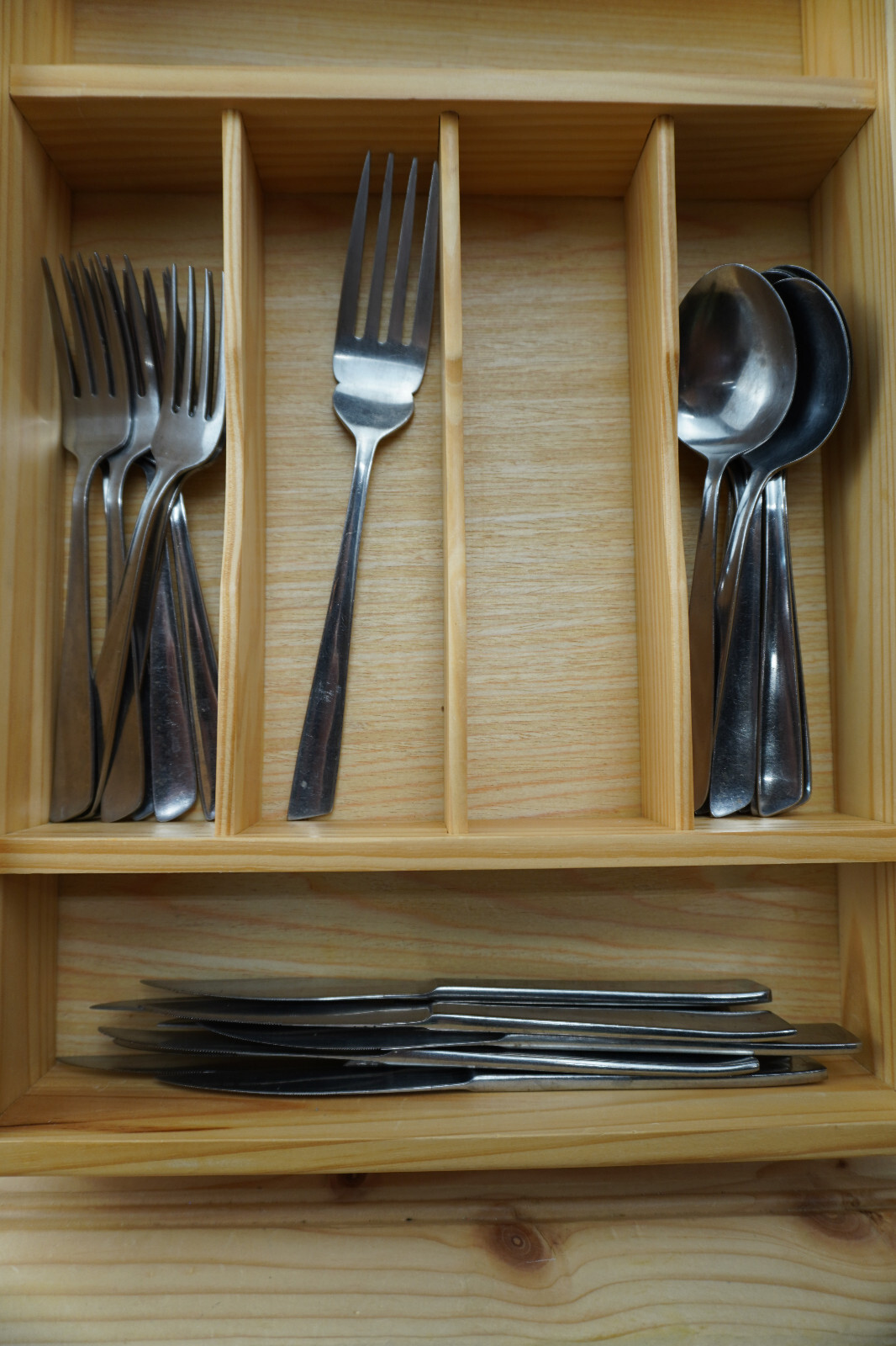 Linmark LNM3 27 Pieces Dinner Forks Table Spoons Knives Meat Fork