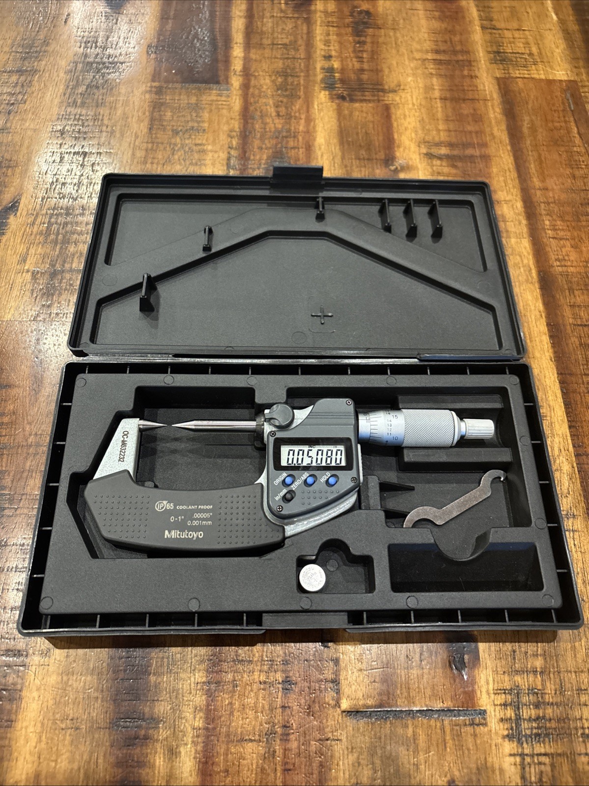 MITUTOYO 342-361-30 Point Outside Digital Micrometer 0-1” Chipped Anvil
