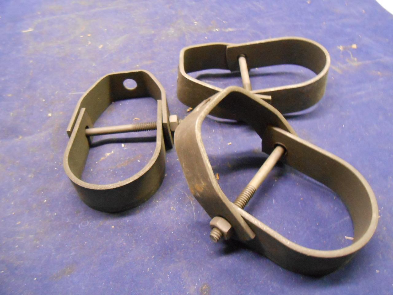 1 1/2'' CLEVIS HANGER LOT OF 3