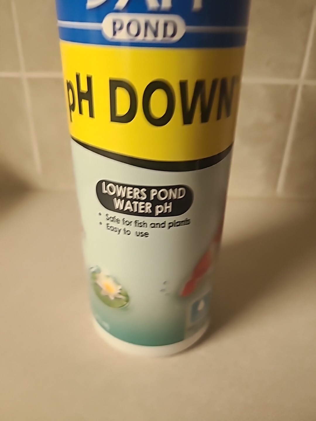 API POND pH DOWN Pond Water pH Reducing Solution 16-Ounce Bottle, White,