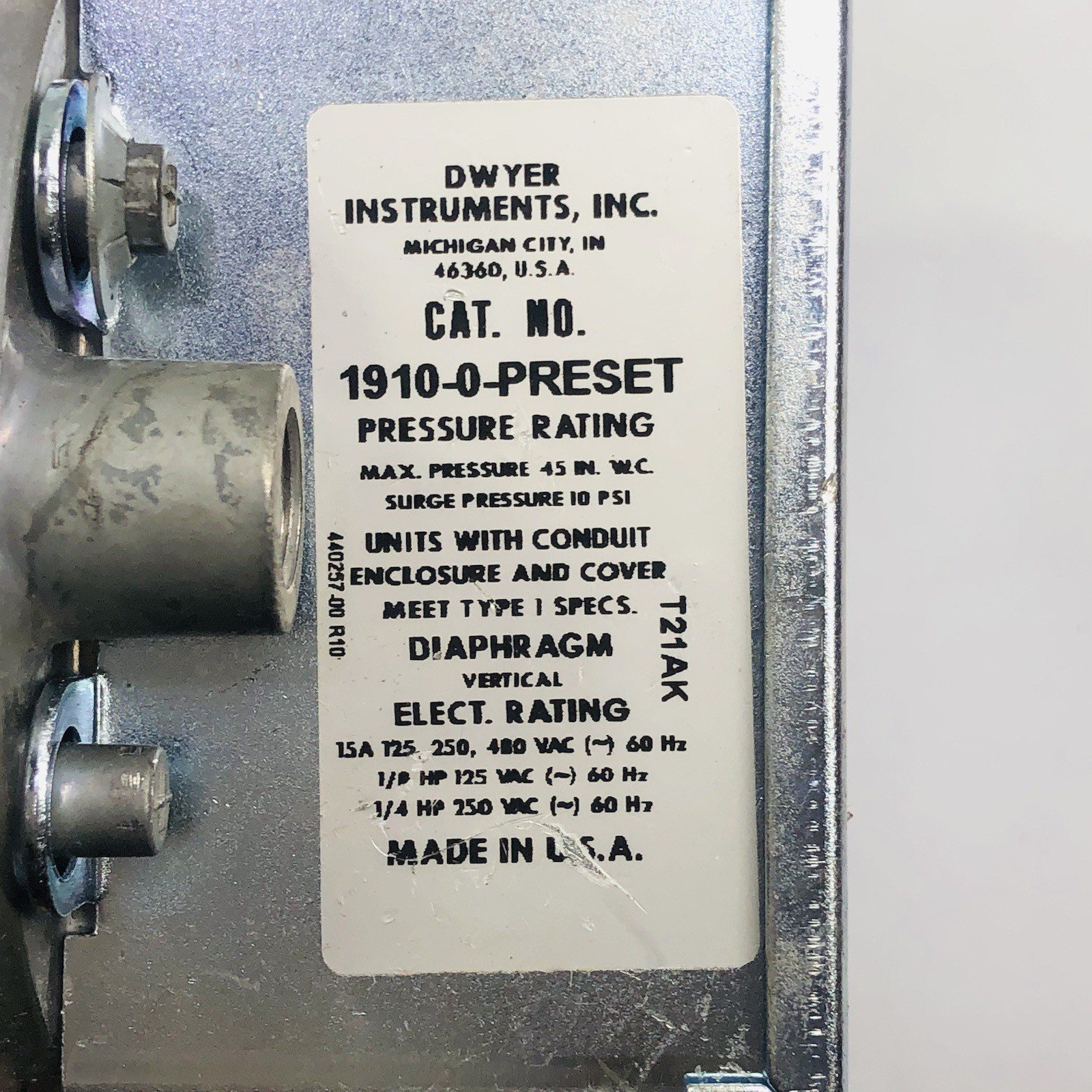 DWYER PRESSURE SWITCH 1910-0-PRESET