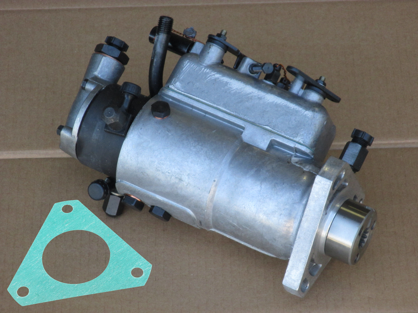 FUEL INJECTOR PUMP Fits Massey 3.152 AD3.152 CAV DPA 3230F350 3230F240 135
