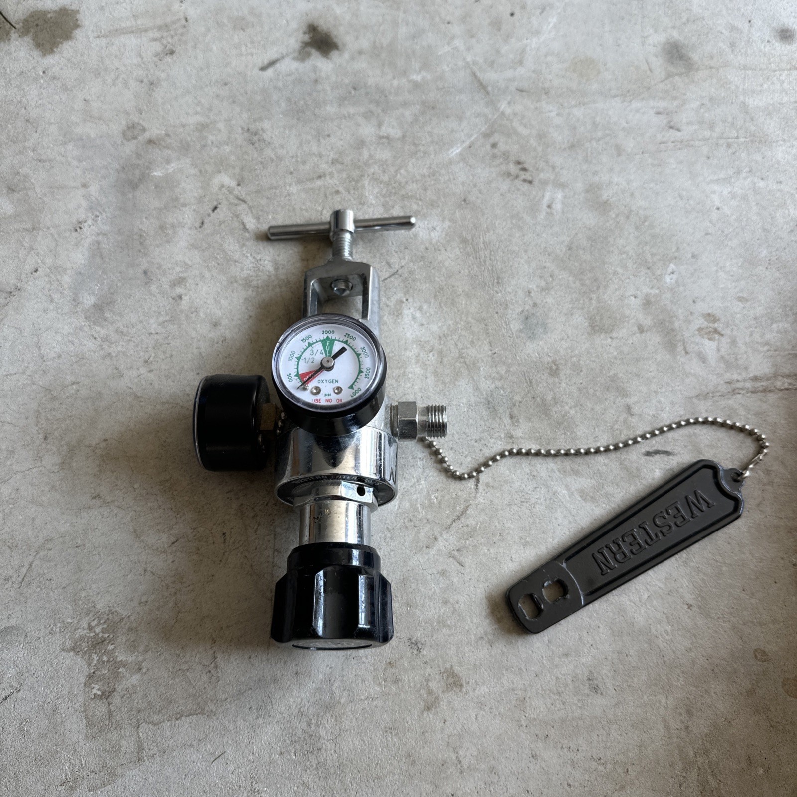 Western Enterprises MR-870-FG Medical Oxygen Regulator