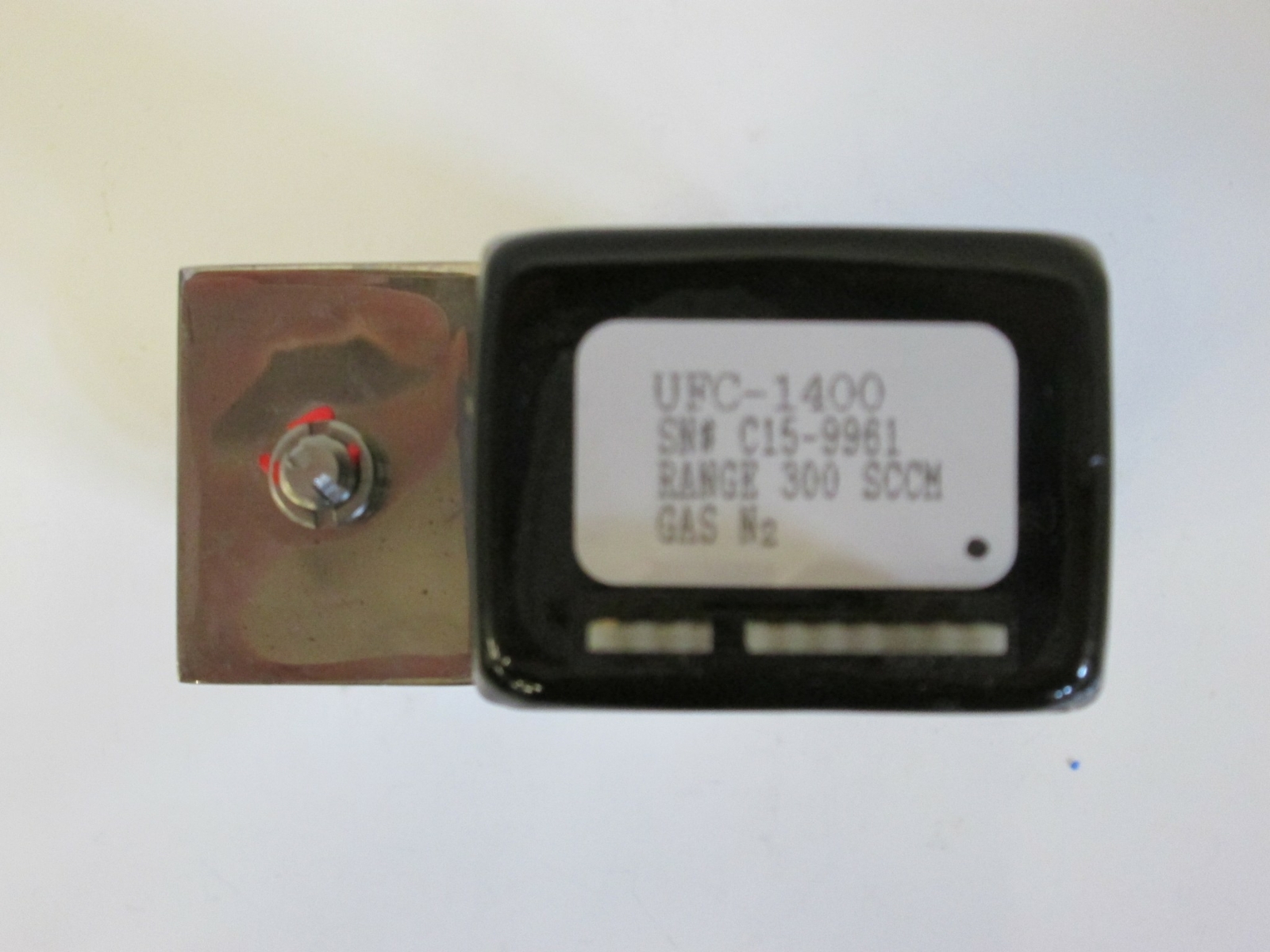 Unit UFC-1400 Mass Flow Controller, N2, 300 SCCM