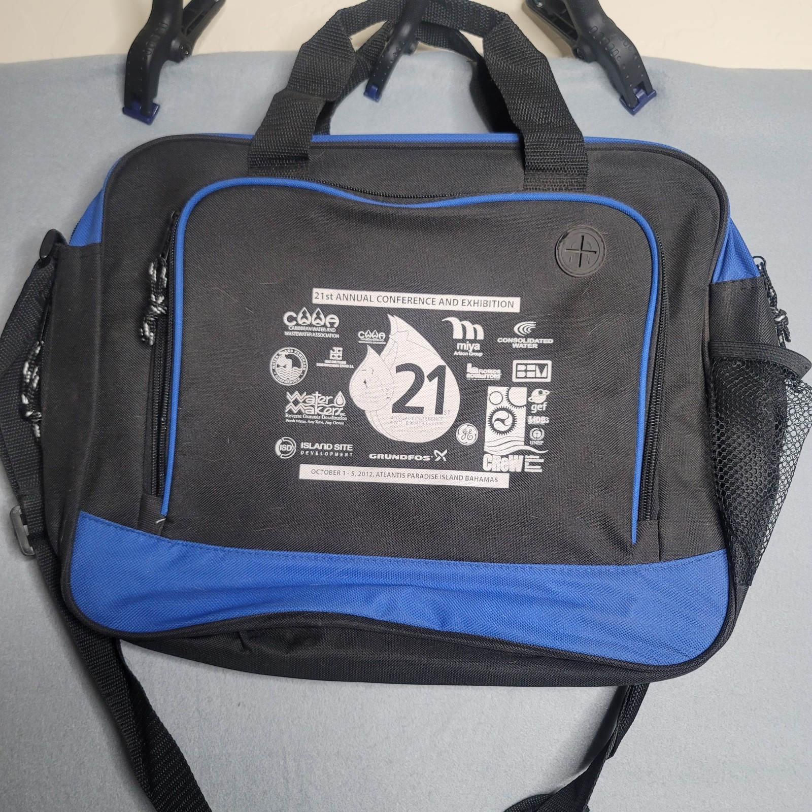 Bullet LapTop Case Pockets Shoulder Strap Appx 15 x 11 x 4.5