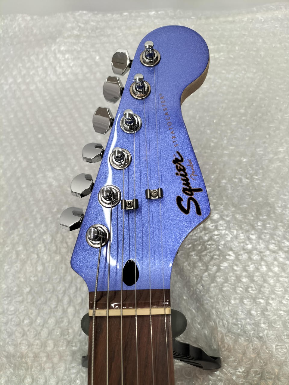 SQUIER OMTEMPORARY STRATCASTER HSS Electric Guitar