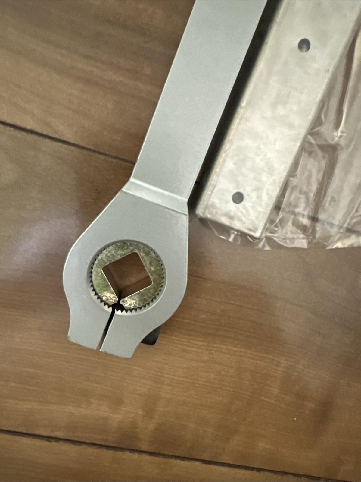 LCN arm for 9540 series electromechanical Silver