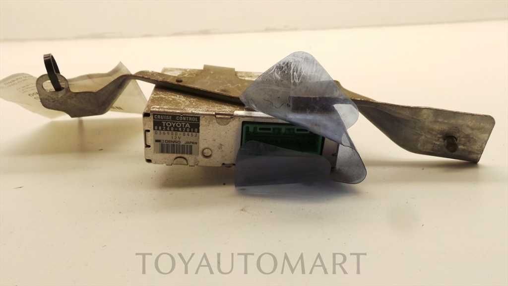 96-97 TOYOTA RAV 4 CRUISE CONTROL MODULE ECM ASSEMBLY