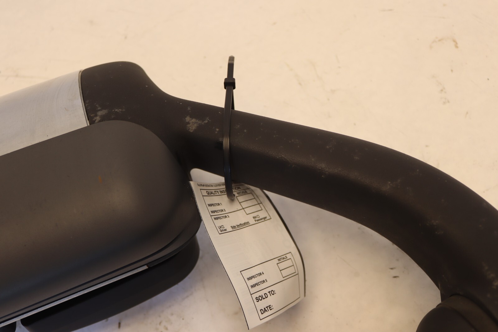 2008-2017 FREIGHTLINER CASCADIA 125 FRONT LEFT DRIVER SIDE DOOR MIRROR OEM