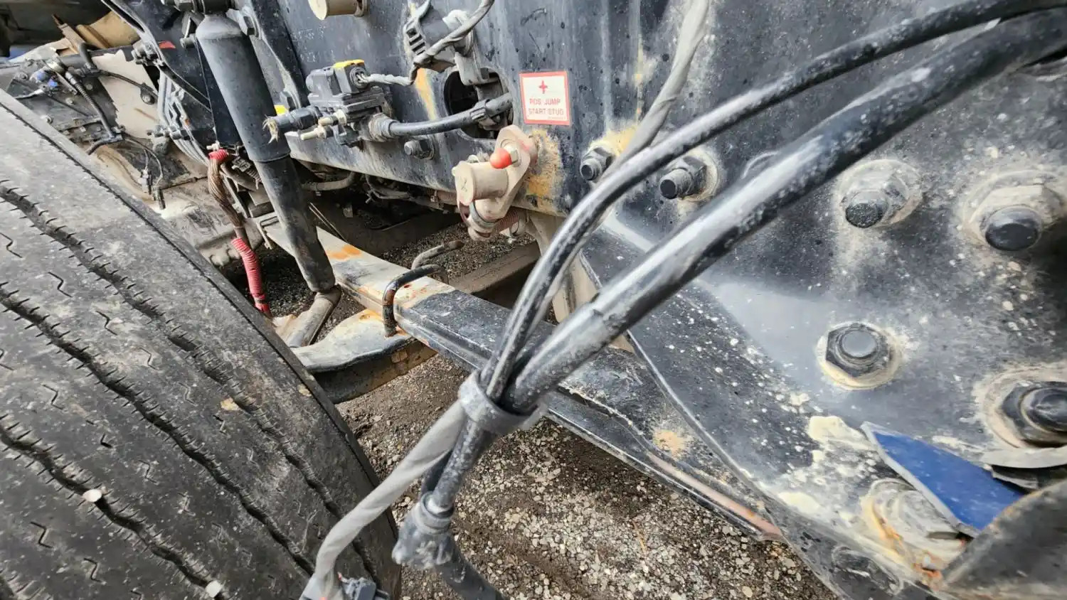 (Used) 2019 Freightliner Cascadia 126, FRONT LEAF SPRINGS Front Leaf & Springs