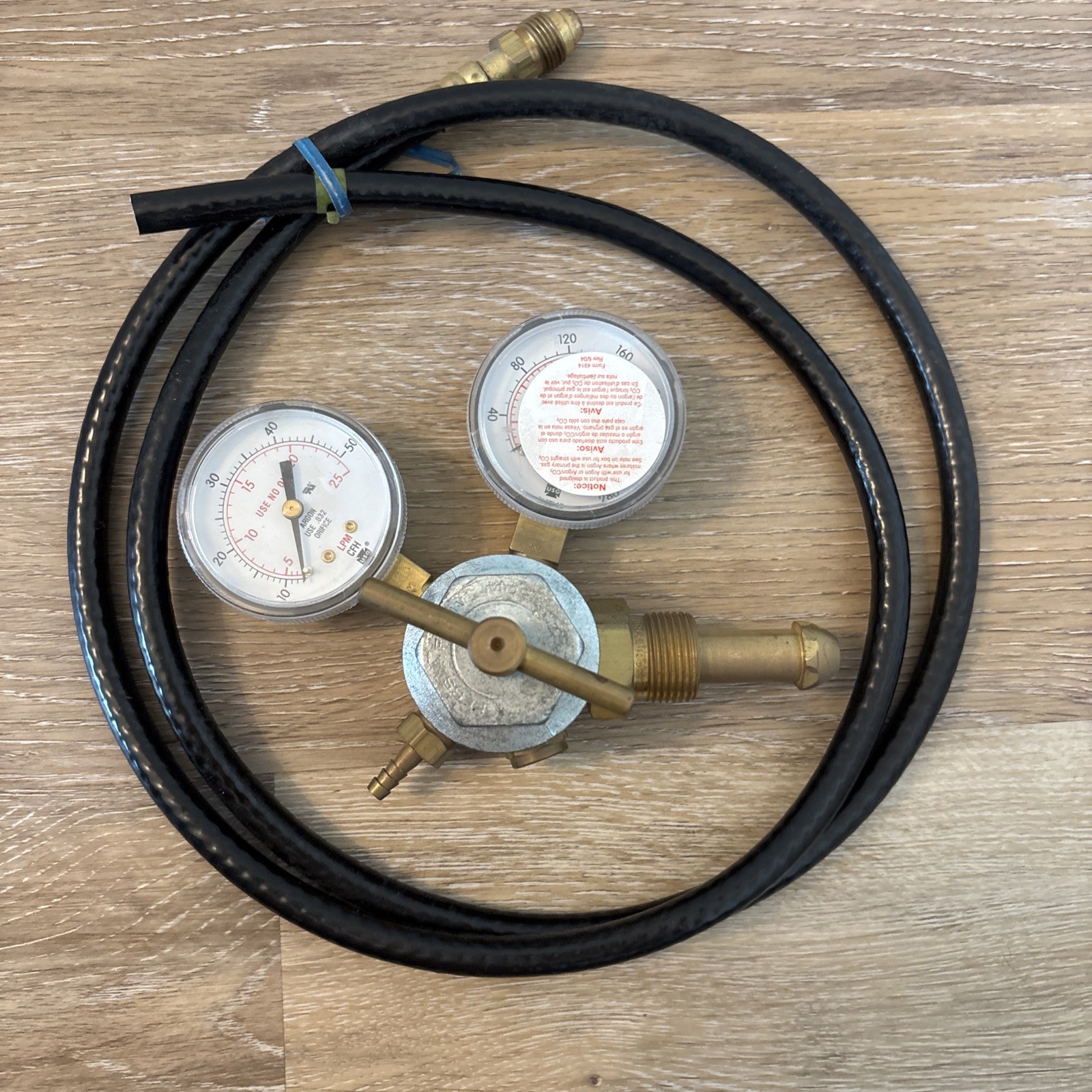 Smith 221037 Pressure Regulator For Argon 3000PSI