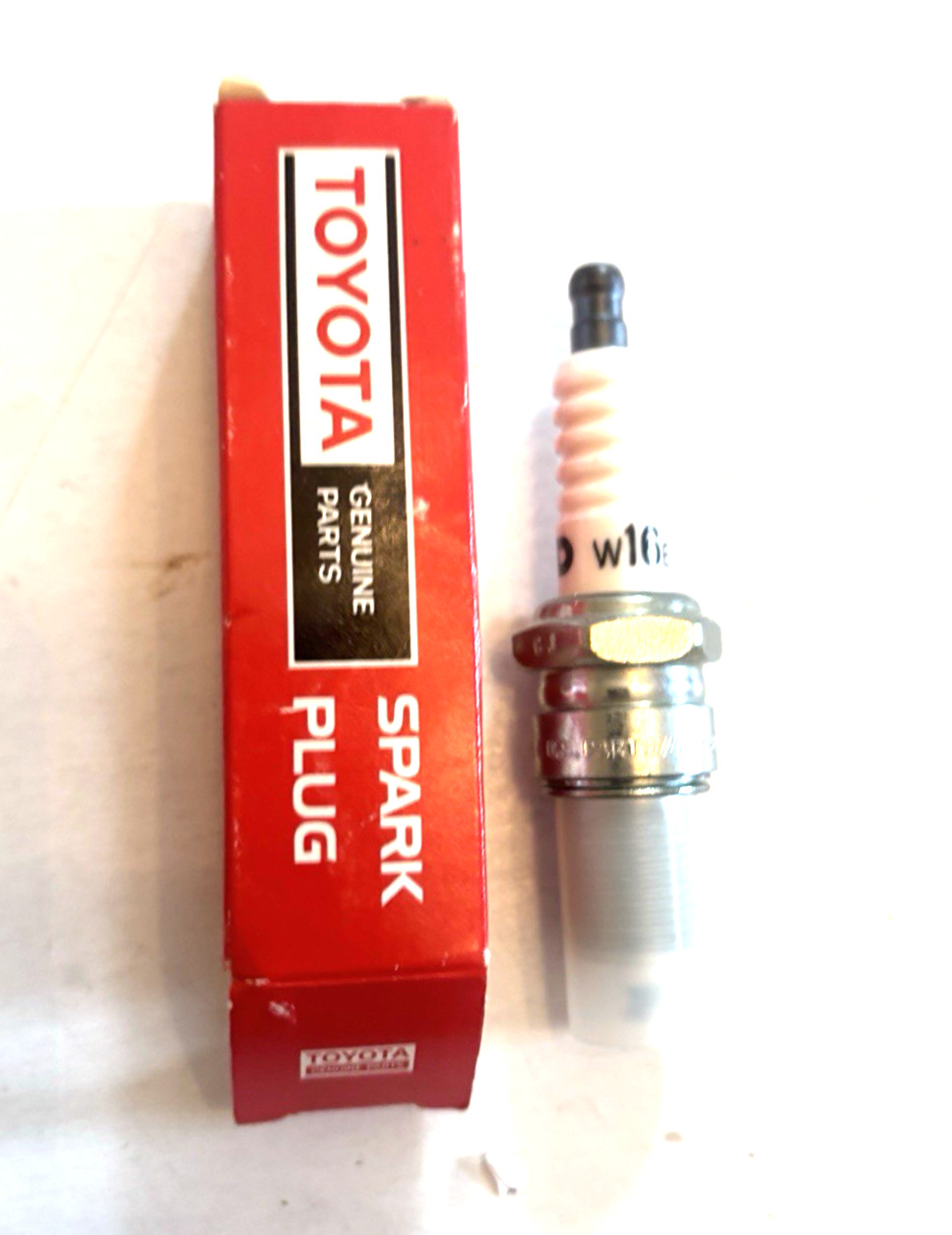 OEM Genuine Toyota Spark Plug W16EXR-U11   08922-01001 - NOS ONE PLUG