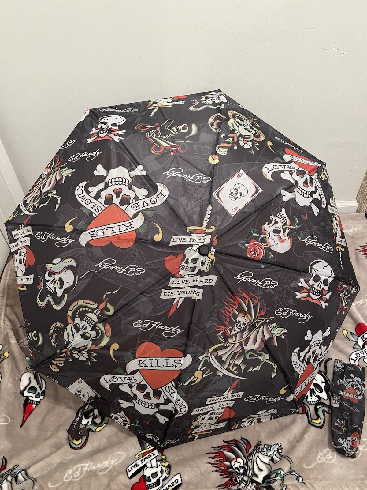 Ed Hardy Umbrella Auto Open & Close Black Love Kills Slow Dagger Flowers Y2K NWT
