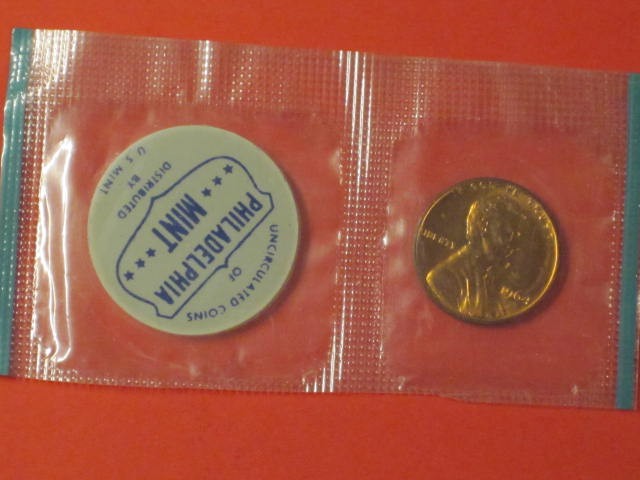 1964 Uncirculated Lincoln Memorial Cent - With Medallion
