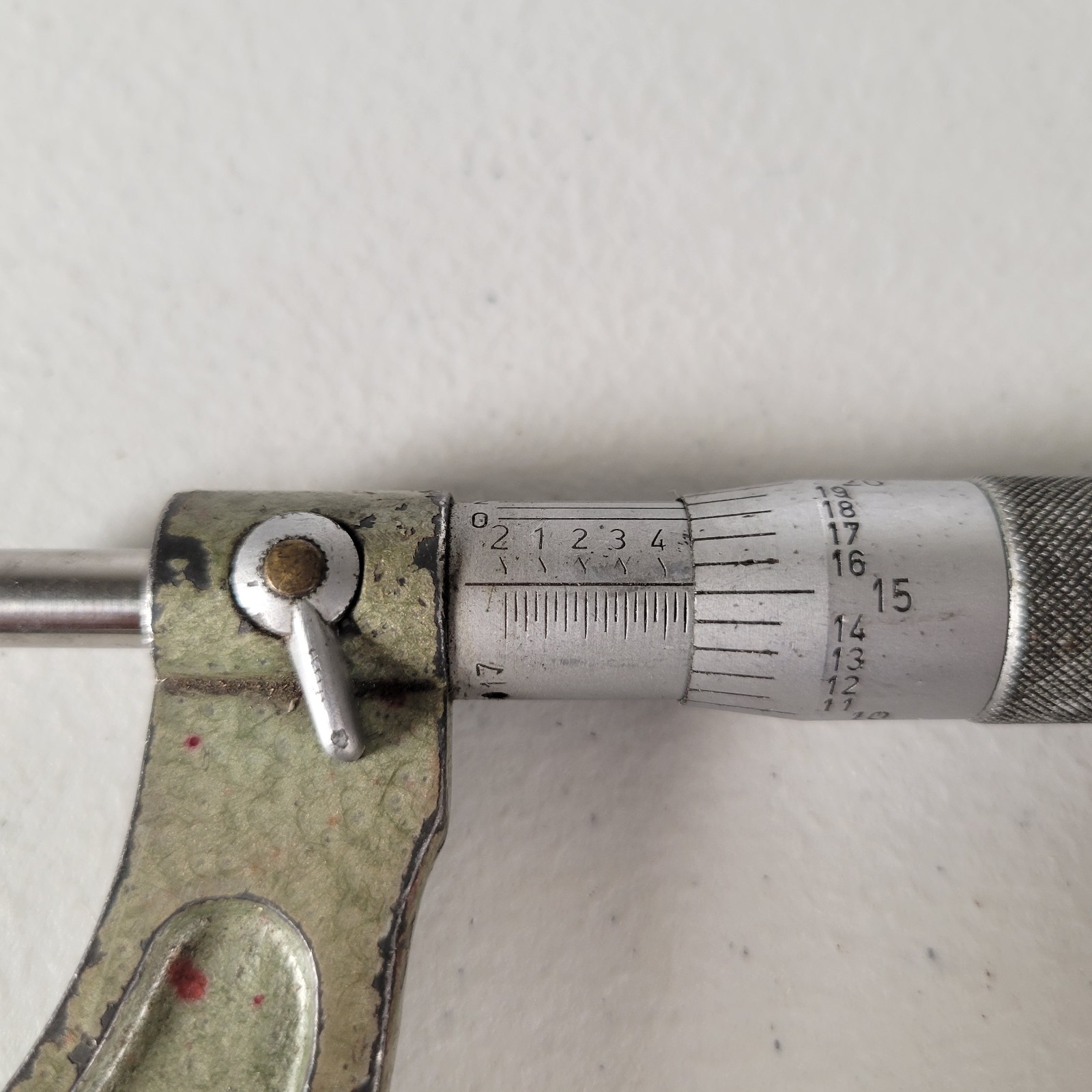 Fowler Helios Micrometer, 2” - 3" Range .0001 Ratcheting Locking Vintage