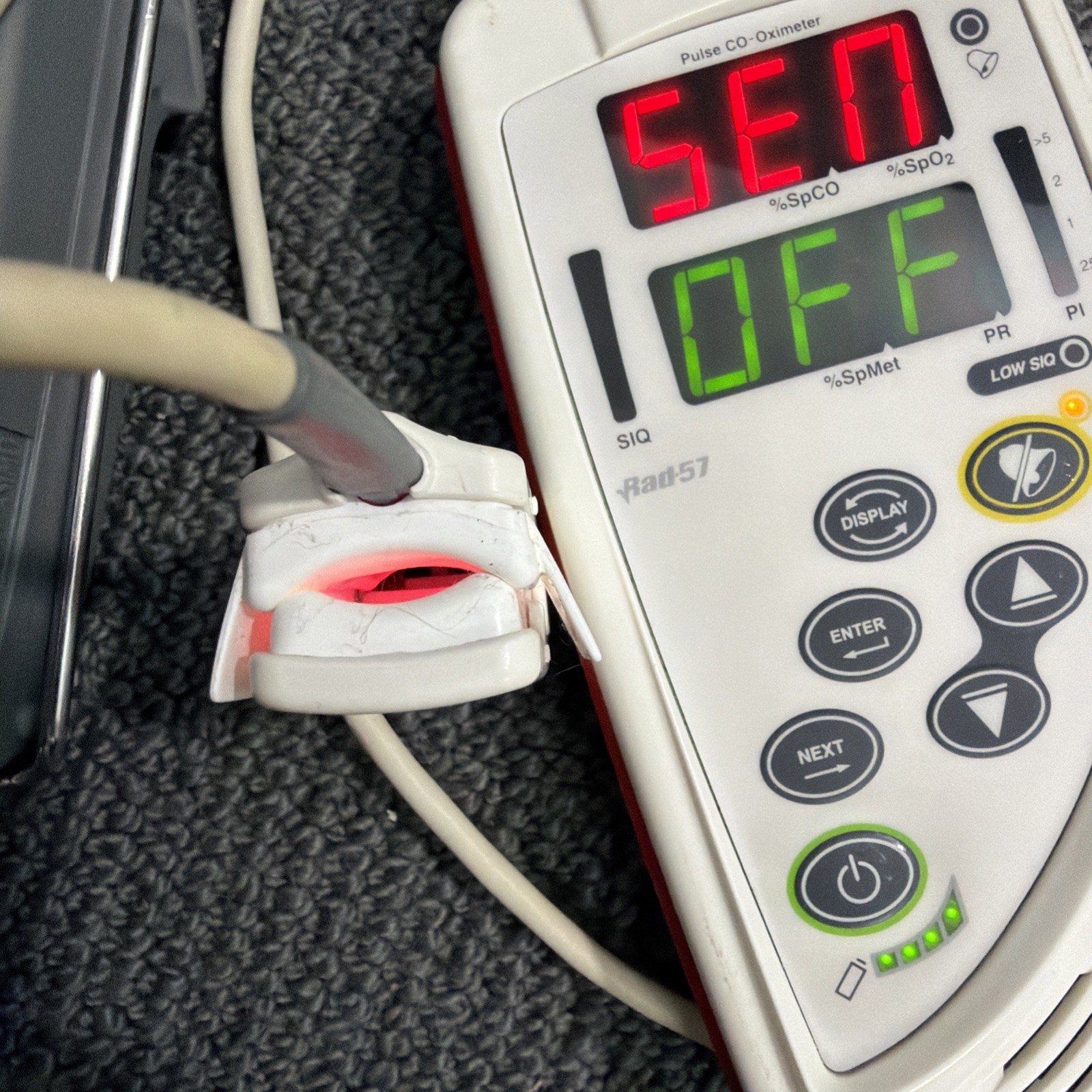 Masimo Rad-5 Pulse w/ Red Case