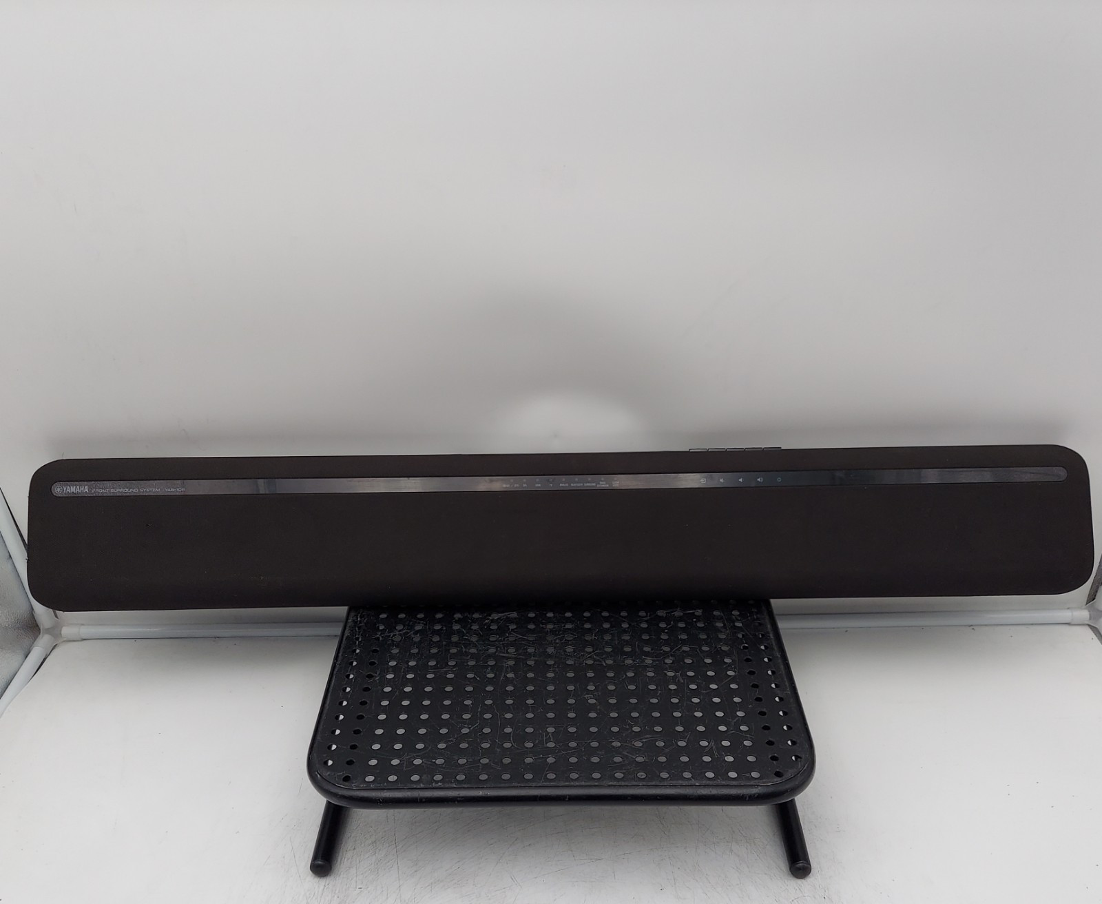 Yamaha YAS-106 Sound Bar with Built-In Subwoofers No Remote