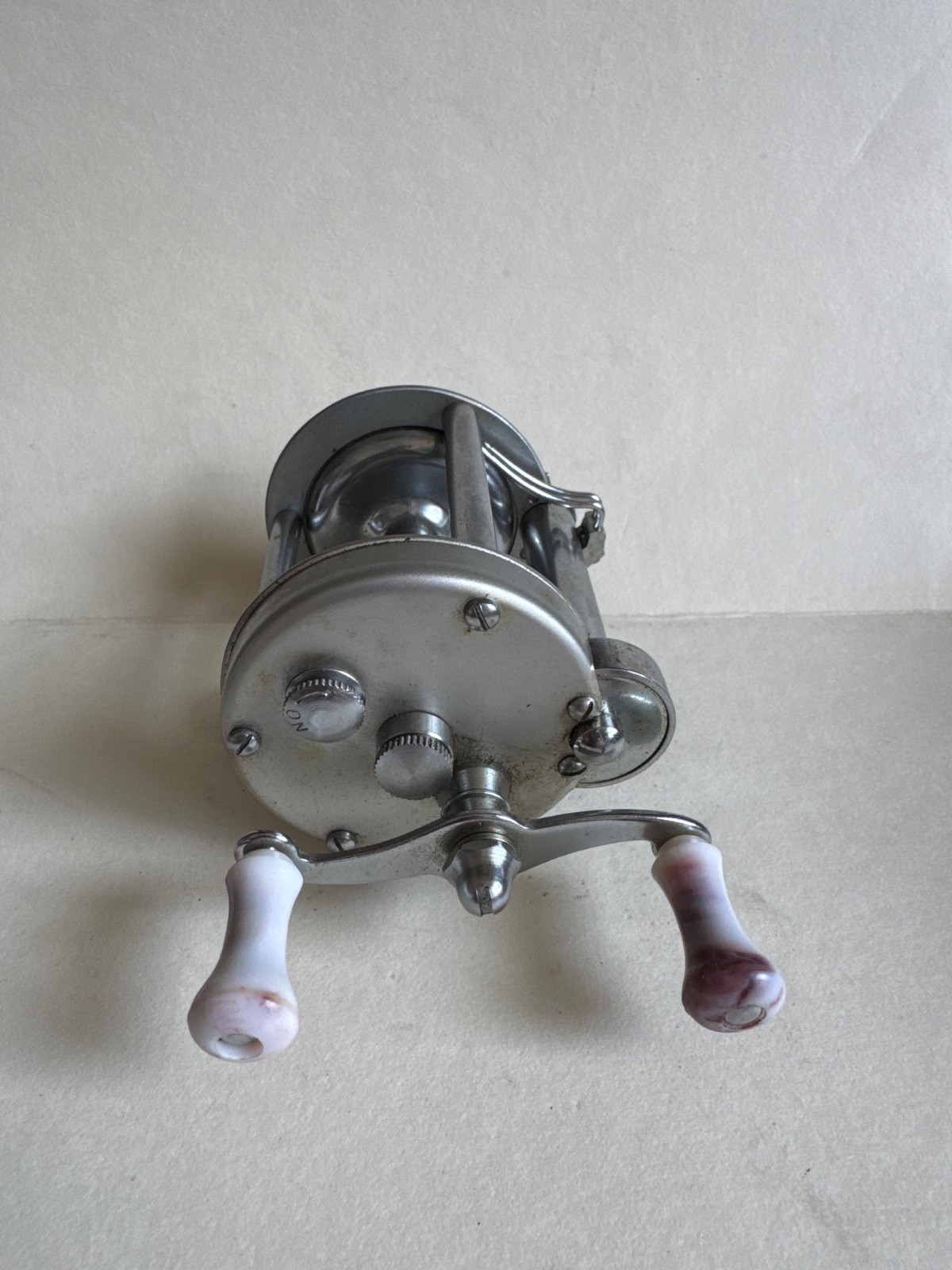 JC Higgins No 3981 Level Winding non-backlash Casting Reel - New In Box