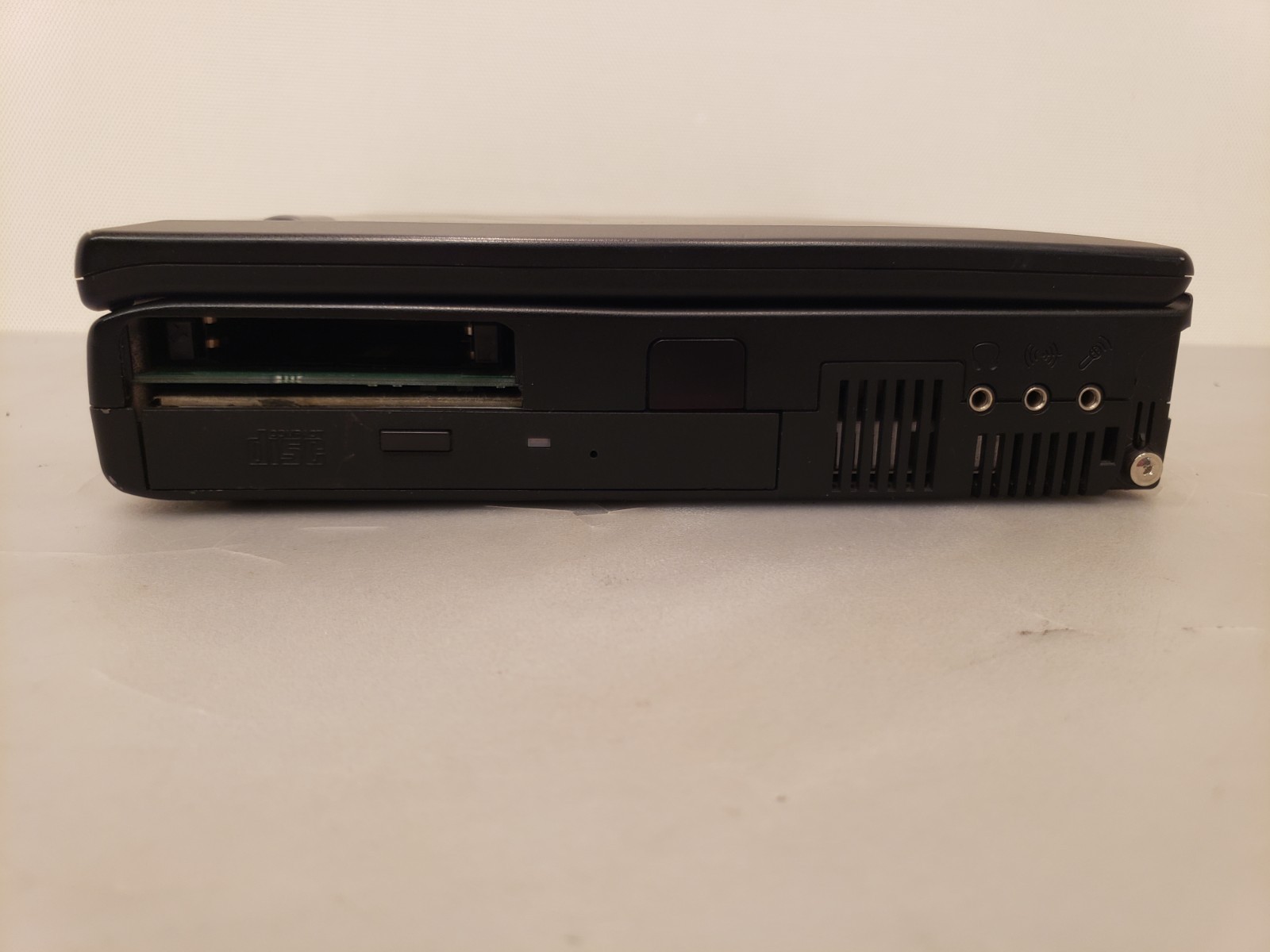 Vintage Generic Laptop 5800 Win98 Floppy Angel Performer MMX 233MHz 32MB **AS-IS