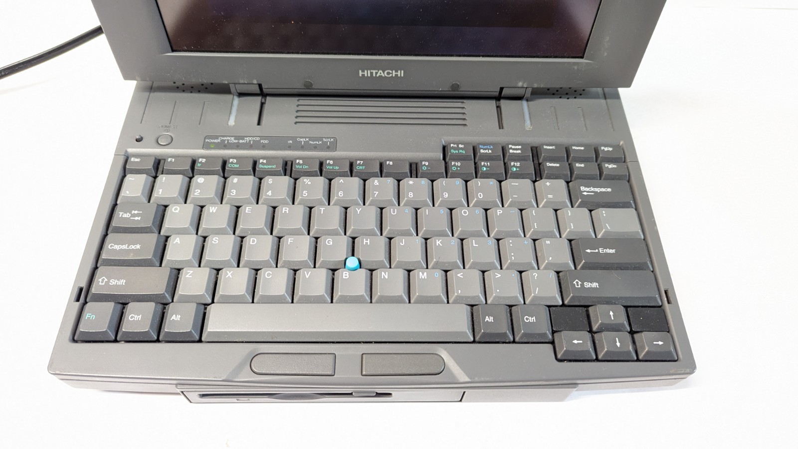 VINTAGE HITACHI M-1200 LAPTOP COMPUTER TURNS ON