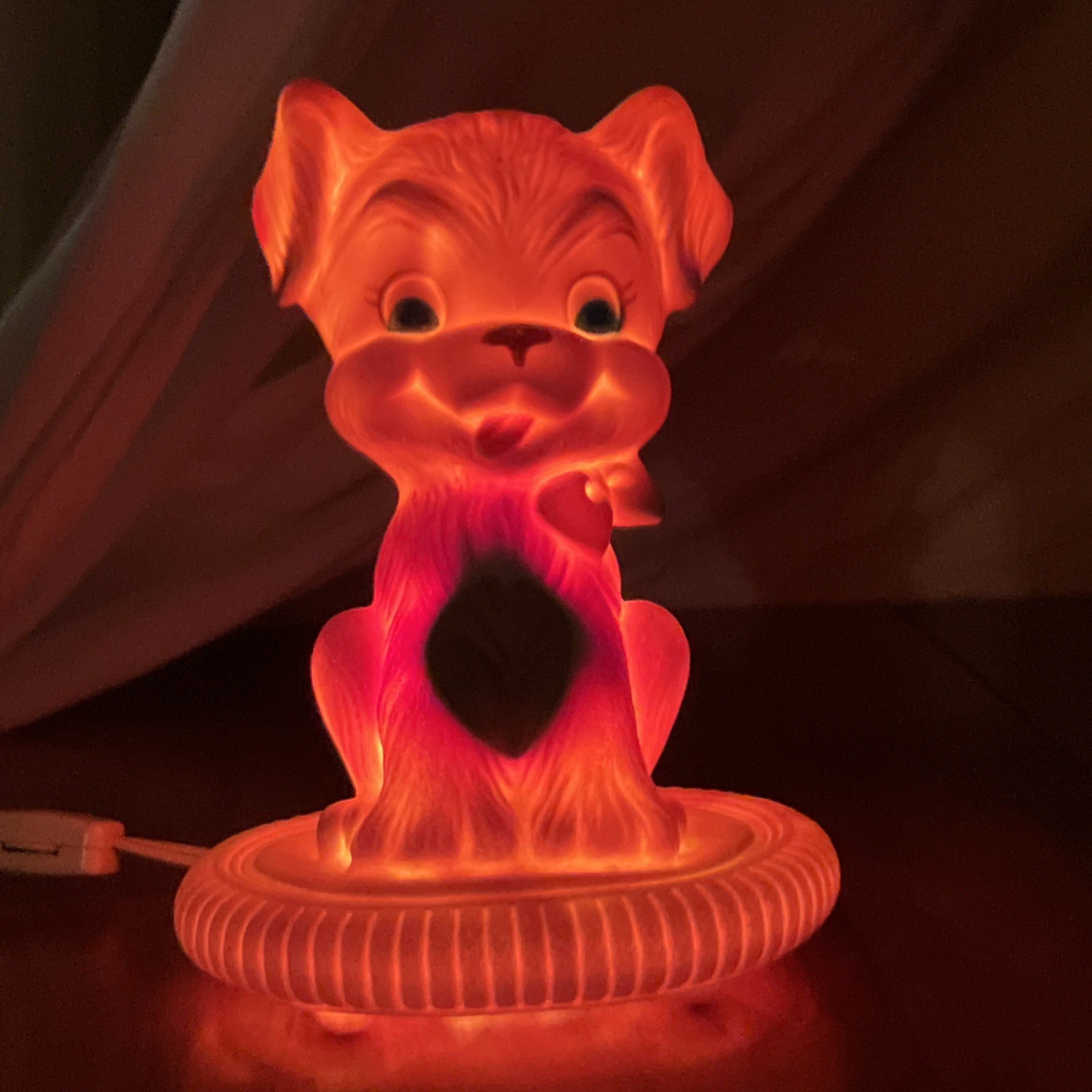 VTG Puppy Dog Plastic Electric Lamp Works Great  # R 22225  Underwriter Lab OLD!