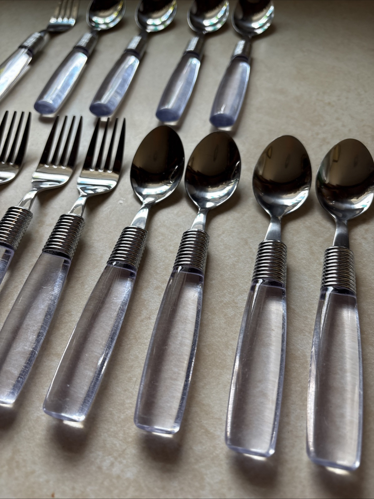 Hampton Silversmiths Stainless Flatware Clear Handle 13 Piece China 818