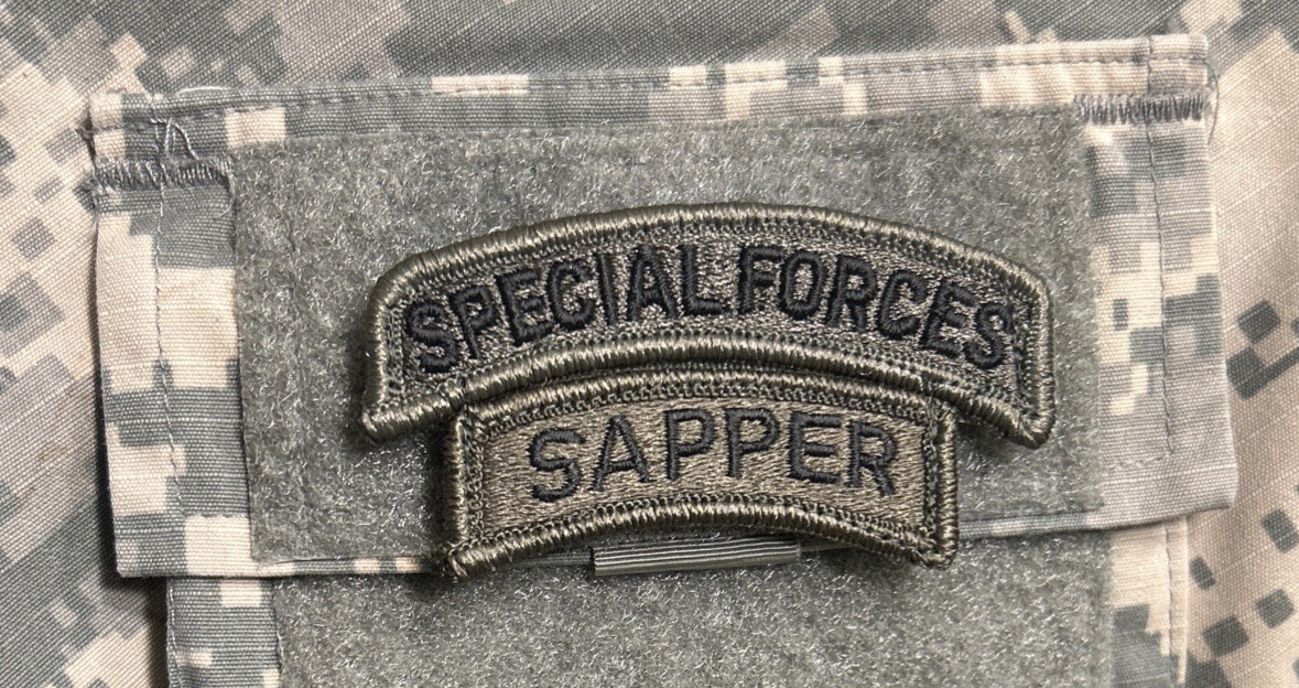 US Army Special Forces/Sapper Tabs BDU w/ Hook OD Green