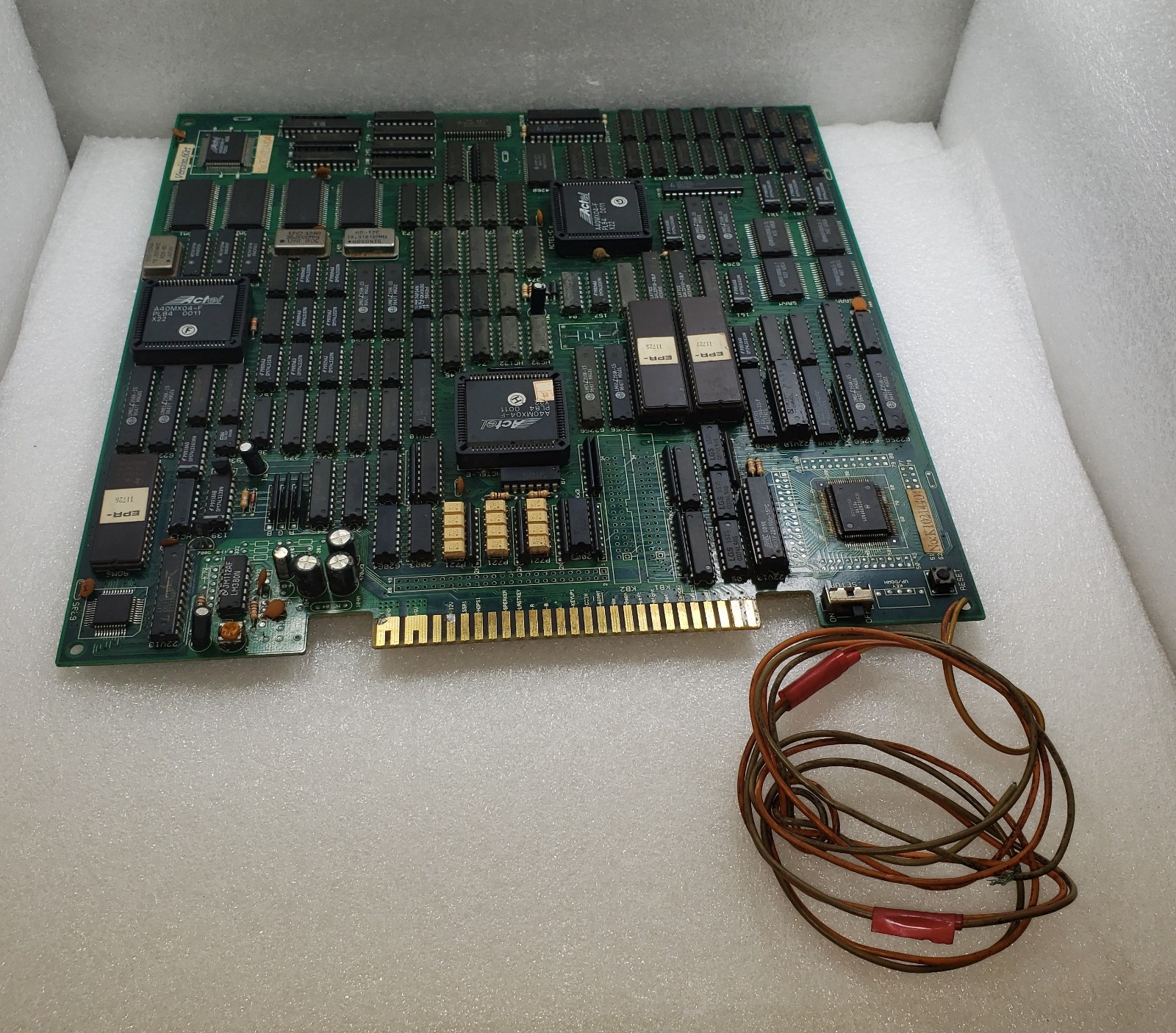 Original PCB (not working )Video Arcade Game K10214409 Version 60rt