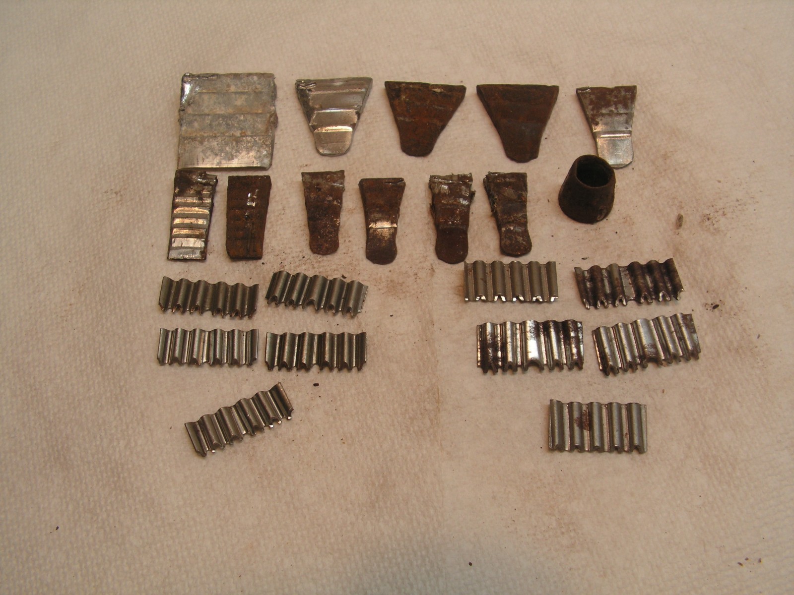 12 Original Vintage Hammer & Hatchet Take up Wedges + 10 Waffle Fasteners!