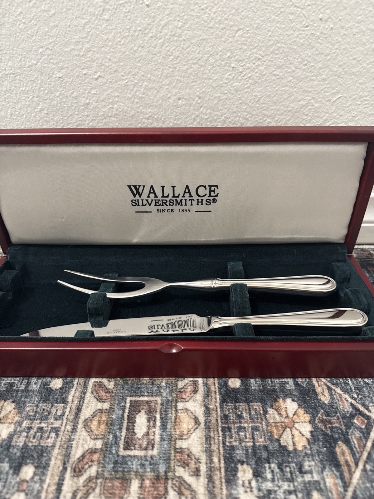 NIB Wallace Silversmith 2 pcs Stainless Royal thread Carving set Knife & Fork