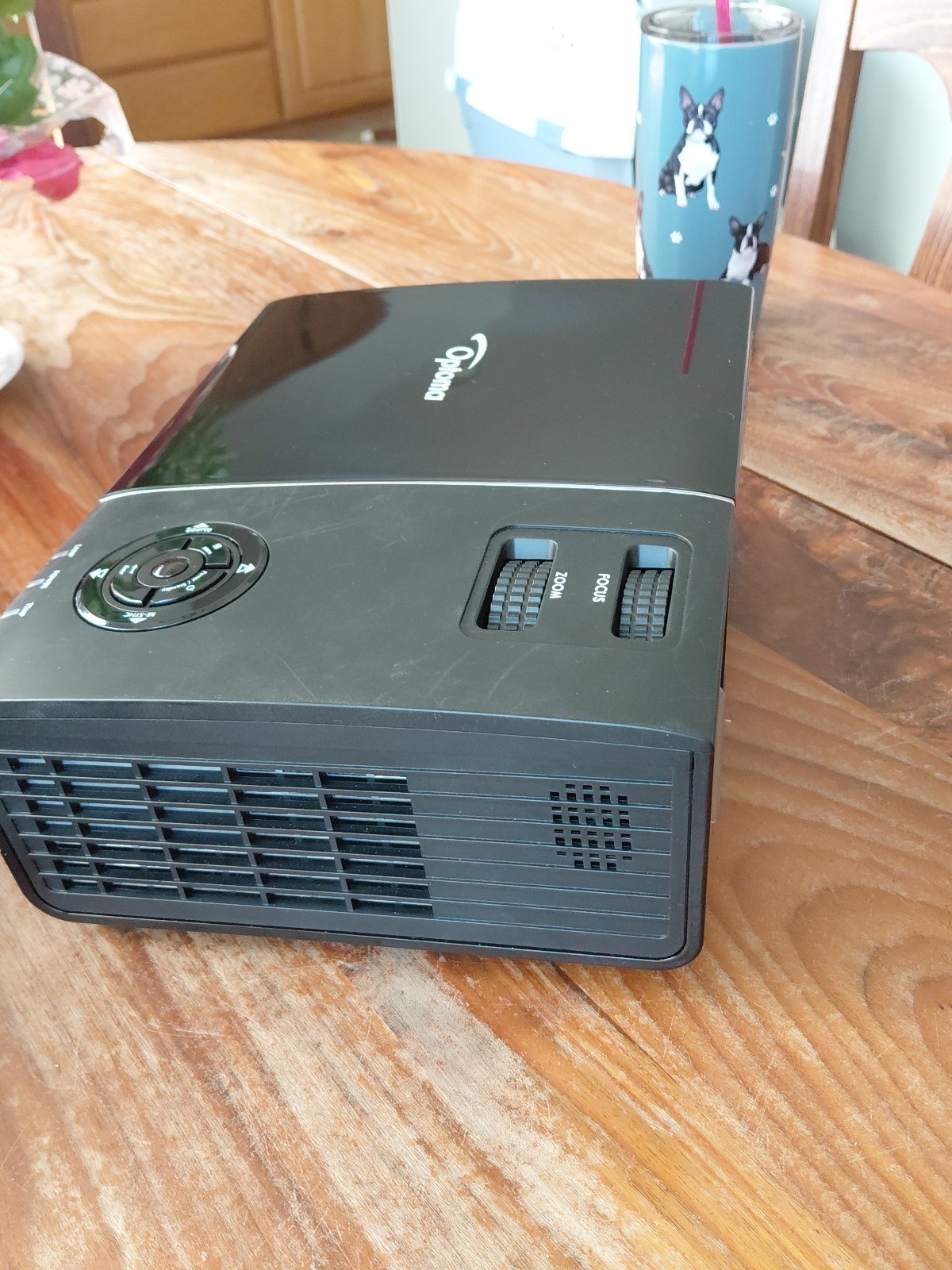 Optoma EP761 DLP Projector