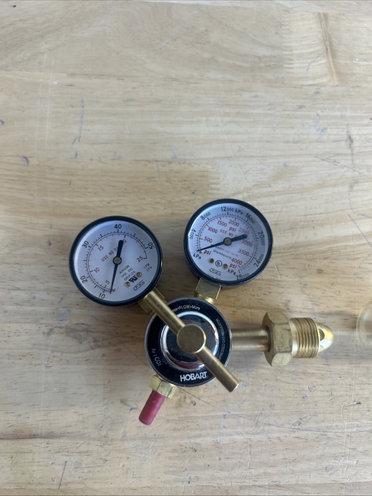Hobart Compressed Gas Regulator Use With Argon/CO2 Mixed Gasses