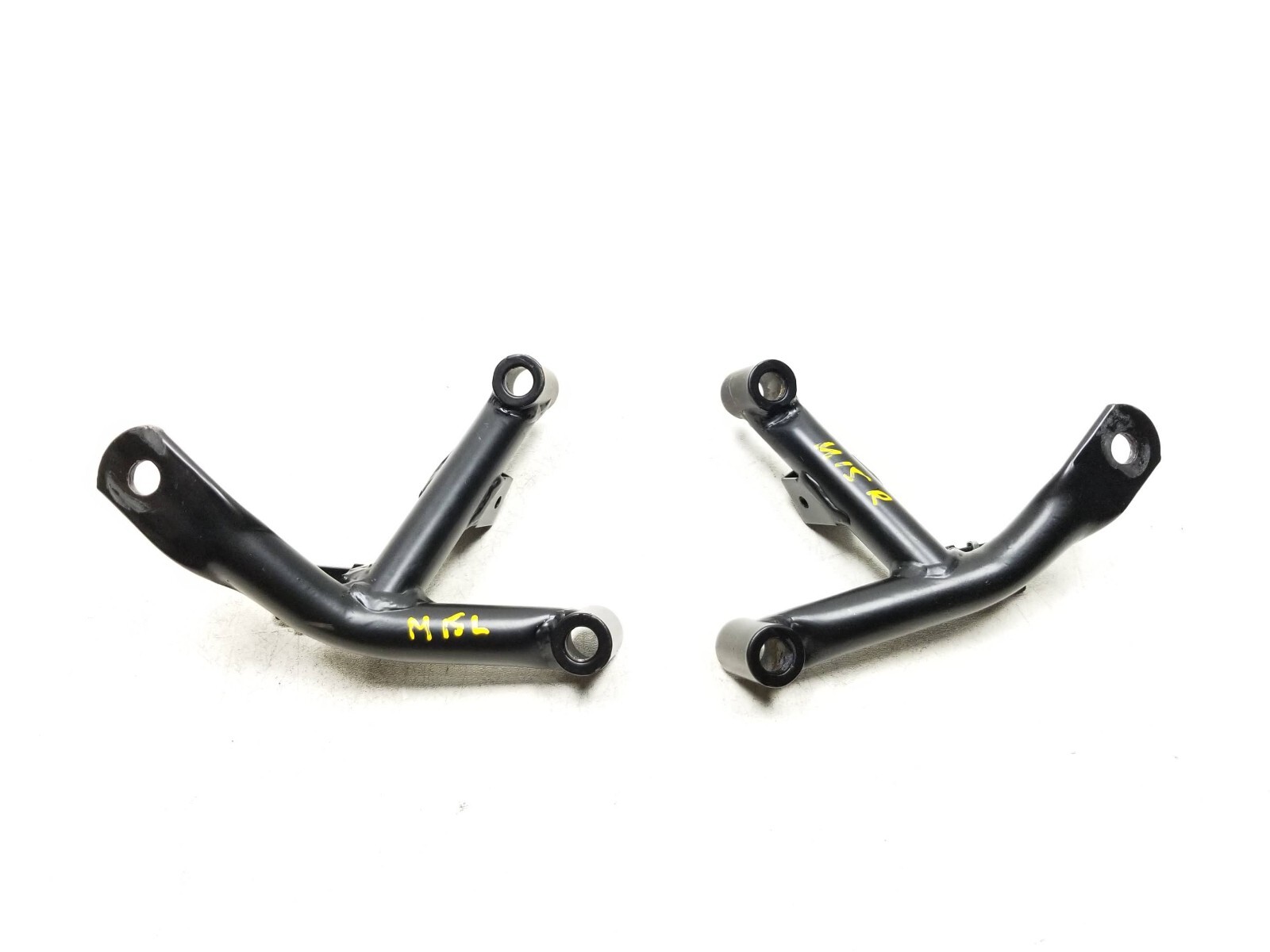 20 - 24 Benelli 302S Frame Bracket Holder Support Left & Right OEM