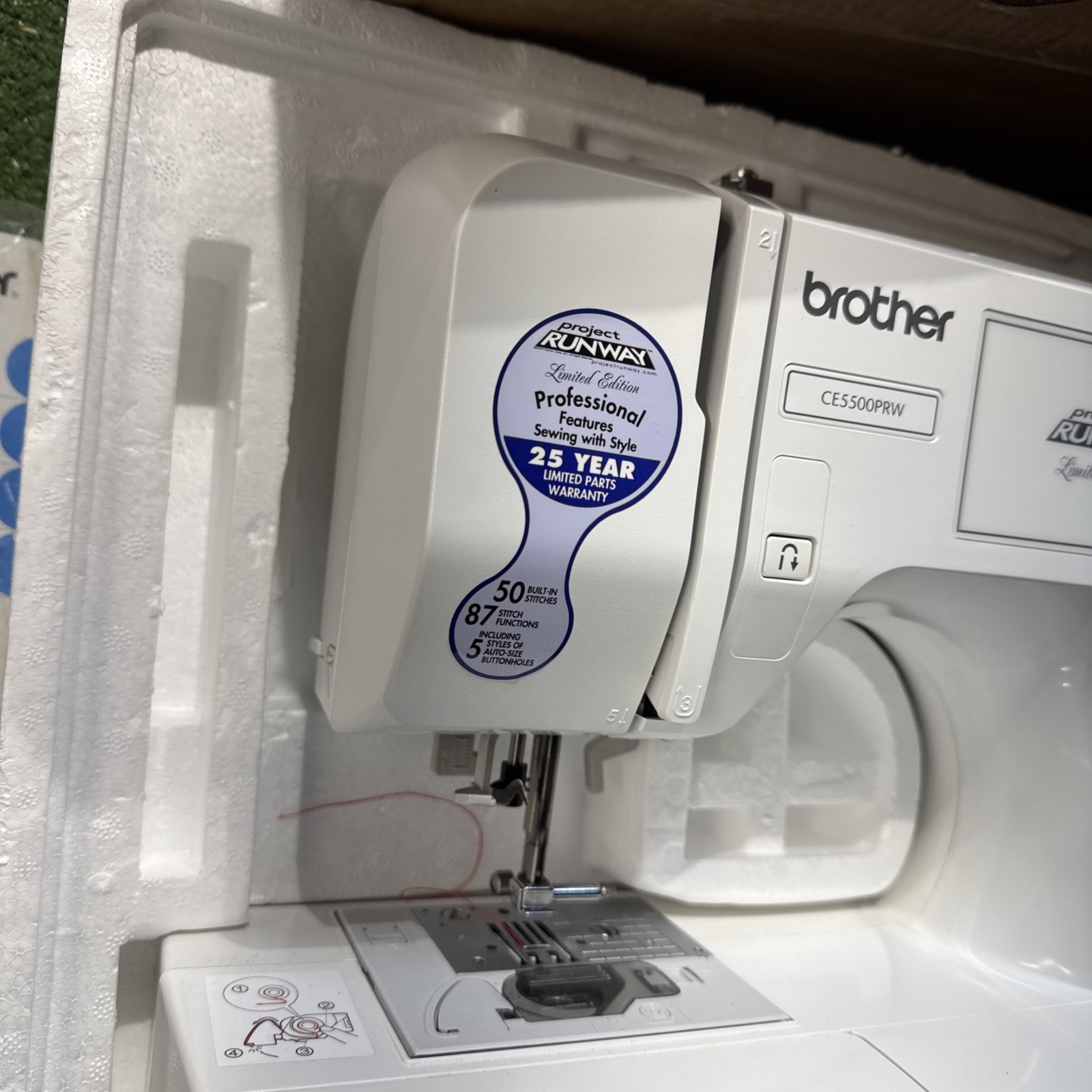 Brother CE5500PRW - Project Runway Edition - Computerized Sewing Machine WOW !!