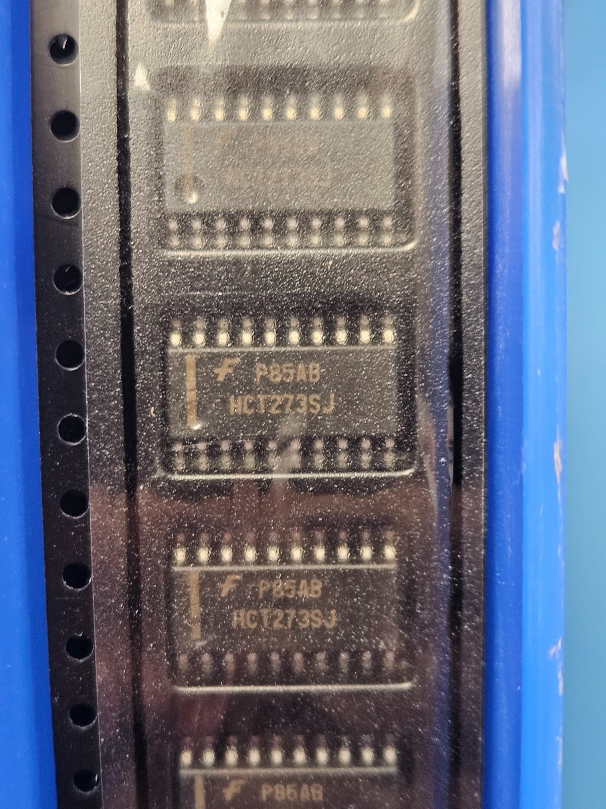 MM74HCT273SJ Flip Flop 1 Element D-Type 8 Bit Positive Edge 20-SOIC