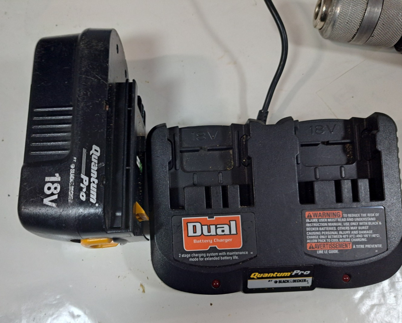 Black & Decker Quantum Pro Drill QP1800 w 2 Battery & cHARGER
