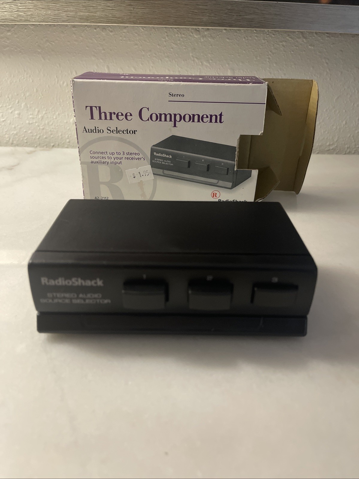 RADIO SHACK STEREO AUDIO SOURCE SELECTOR 42-2112 3 IN - 1 OUT